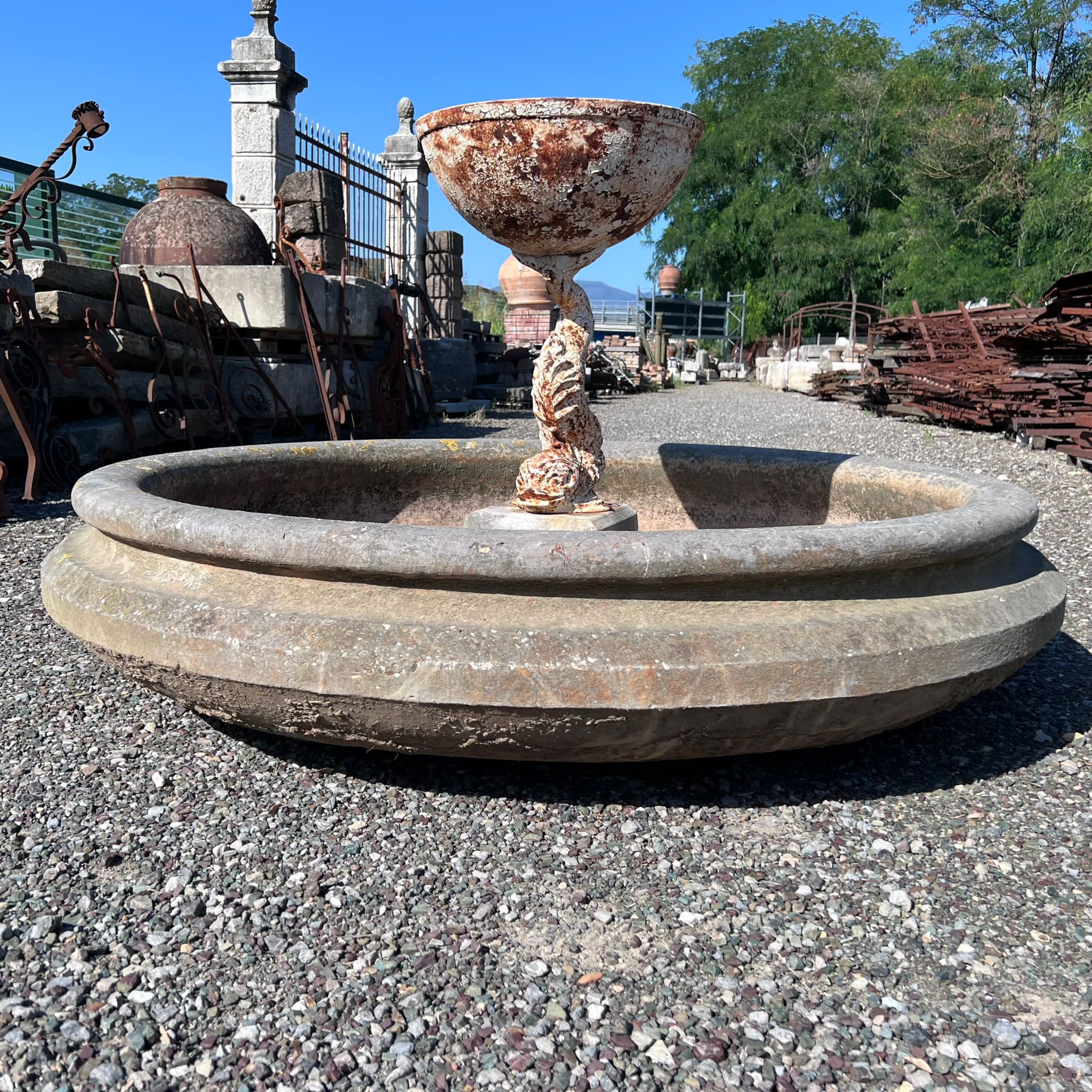 Round agglomerate tub