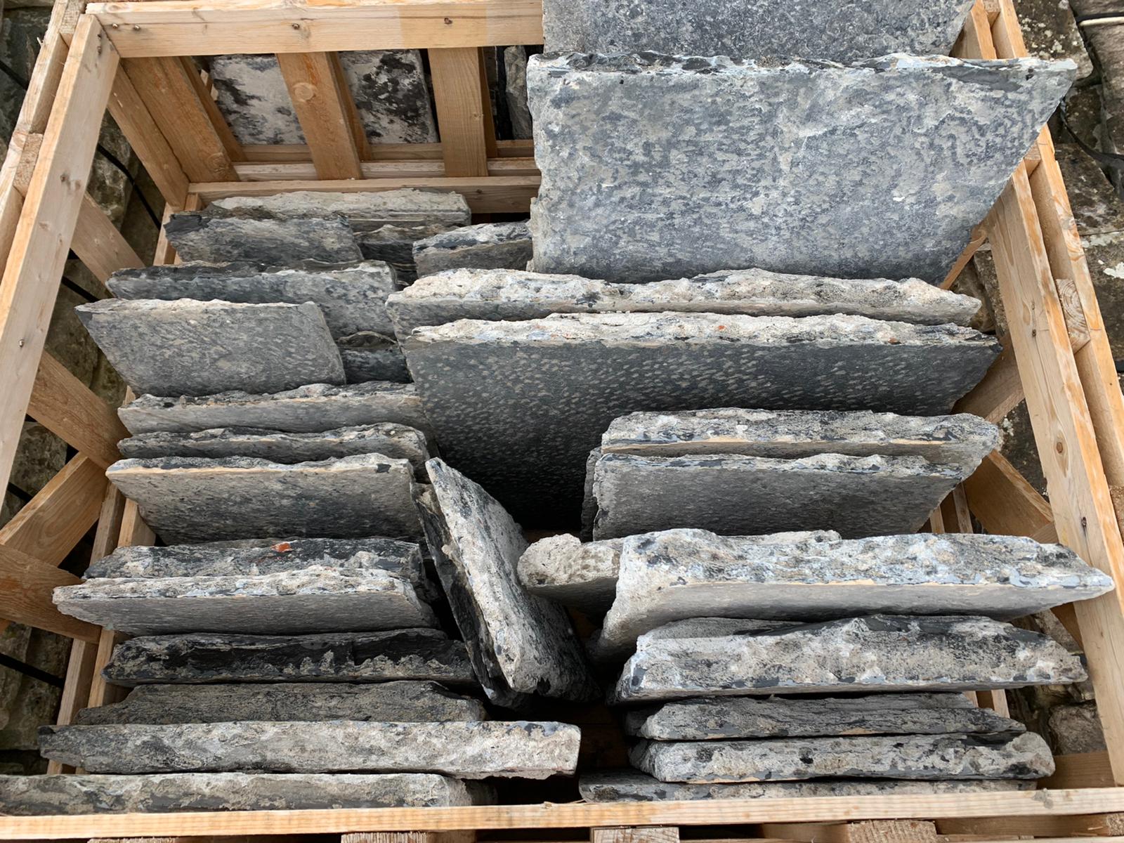 Lastricato in pietra forte