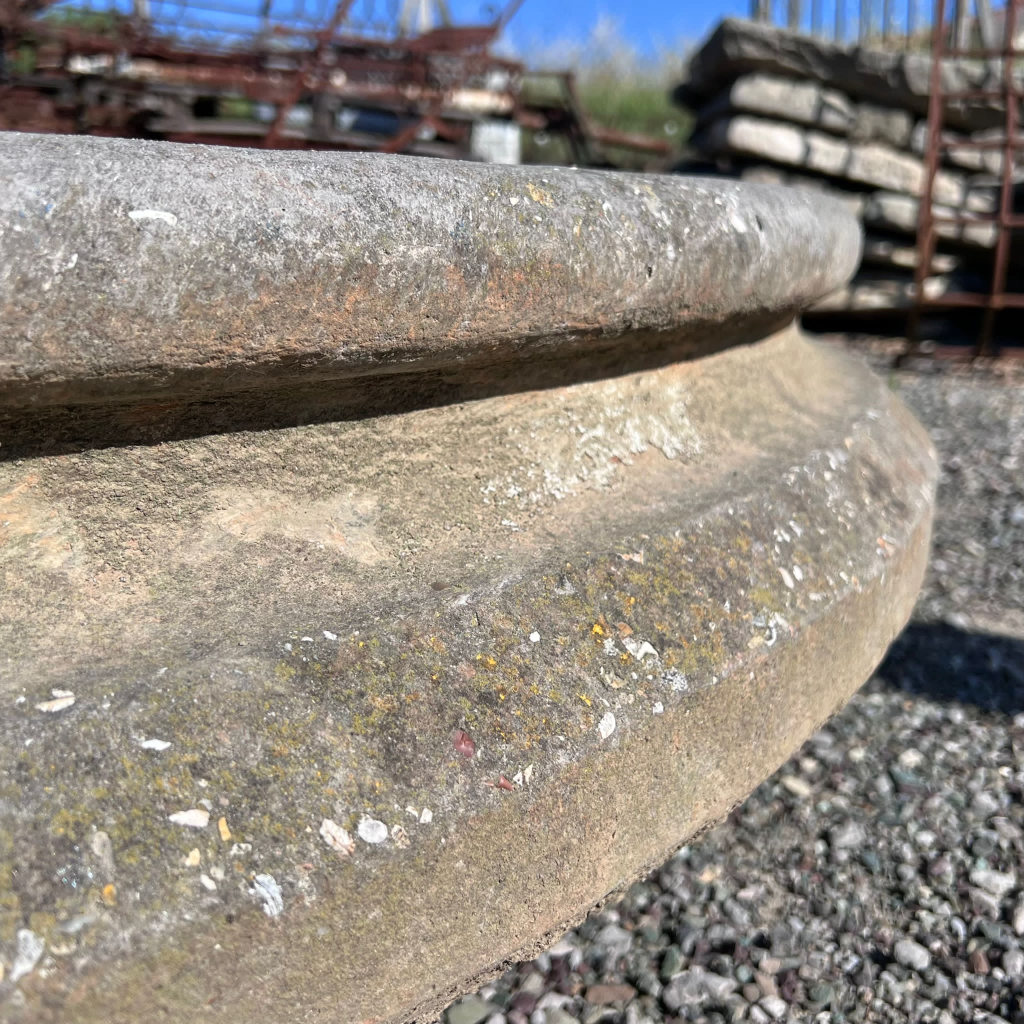 Round agglomerate tub