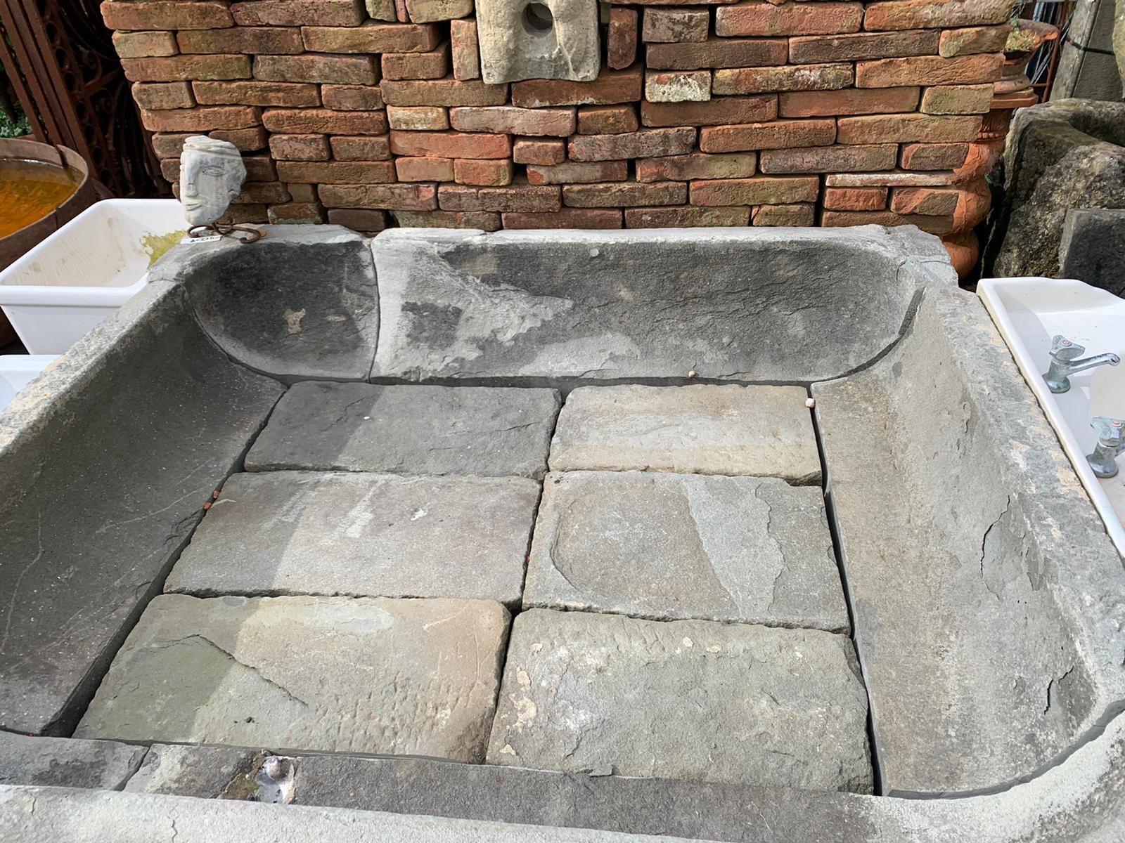 Wall fountain - washhouse