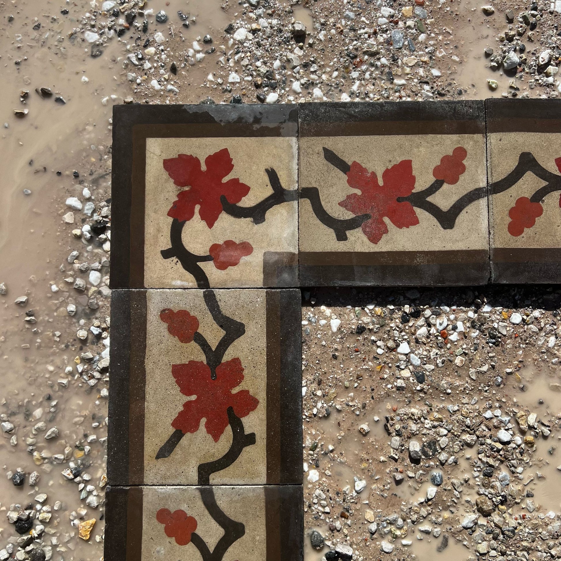 Angolo di cornice antica 