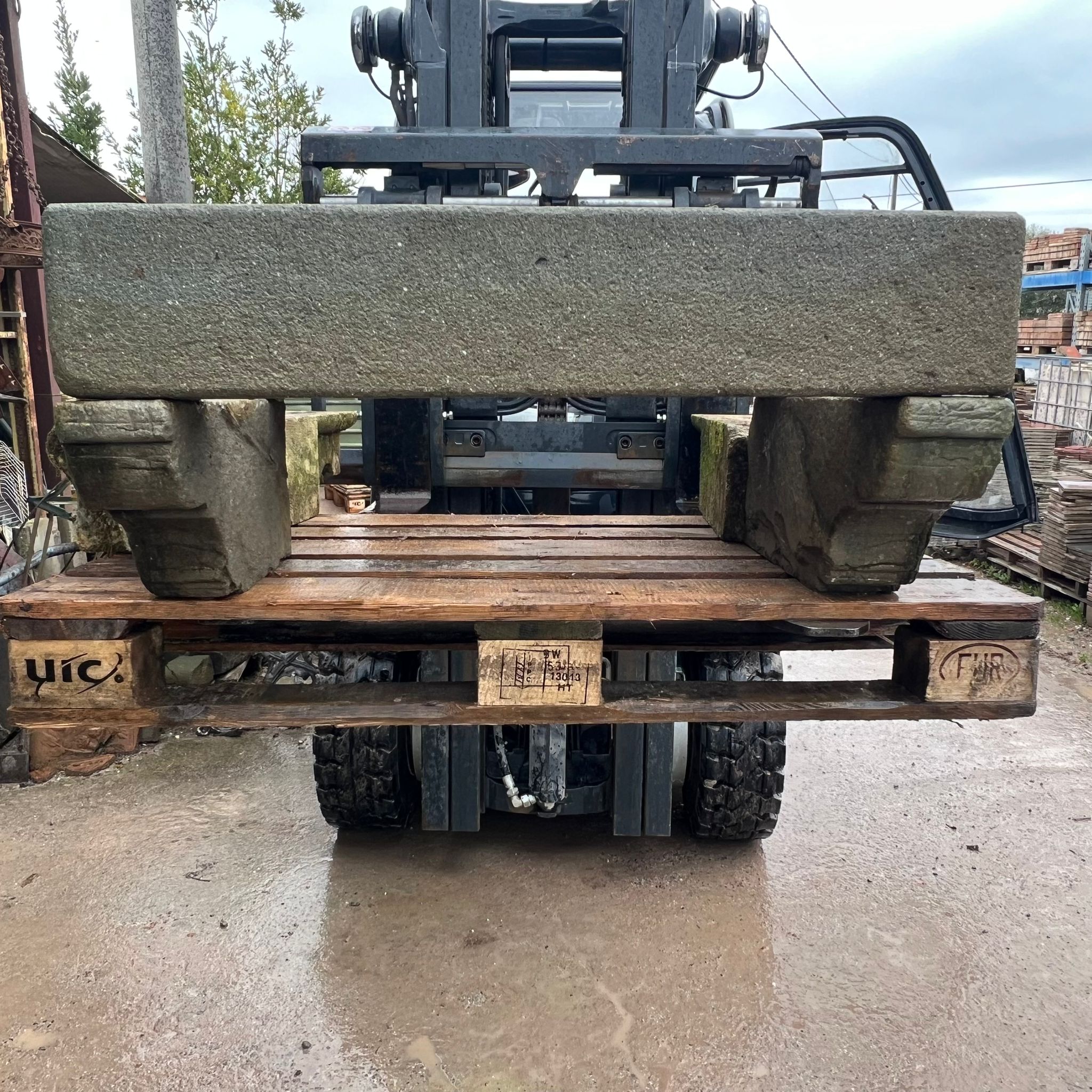 Antica cappa di pietra