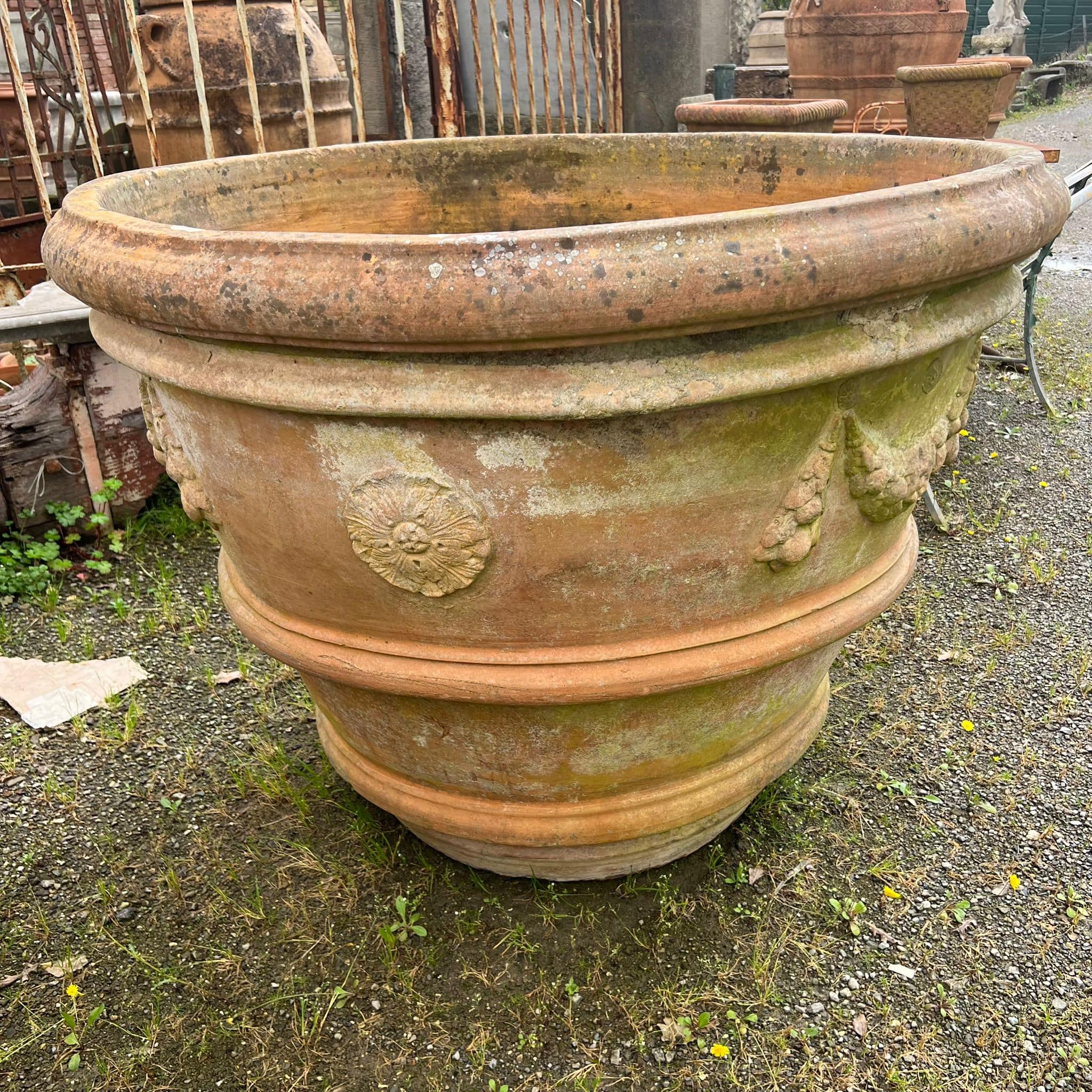 Antica conca festonata 