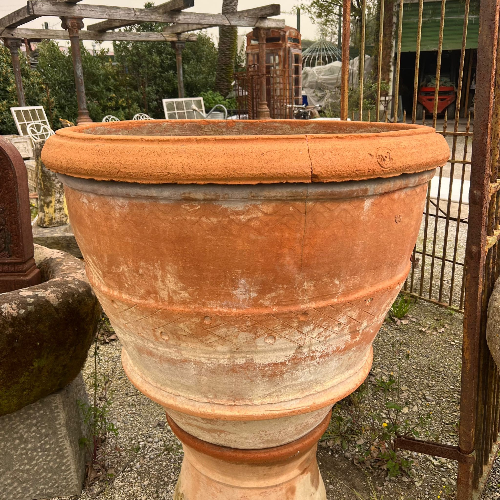 Antica conca recuperata antica 