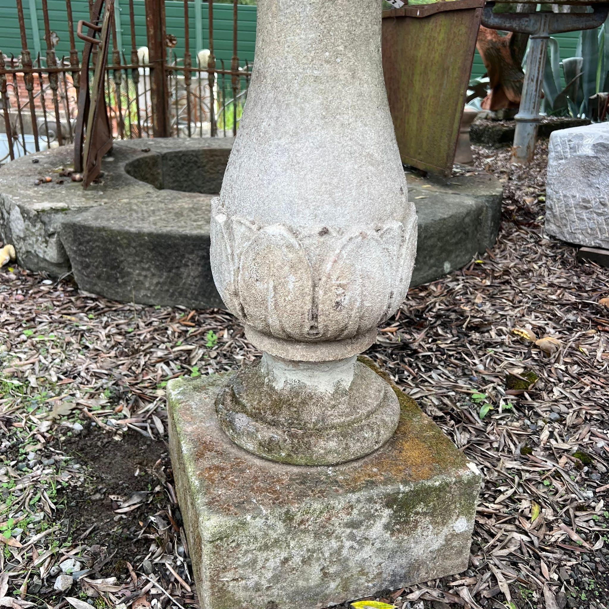 Antica fontana in pietra di vicenza 