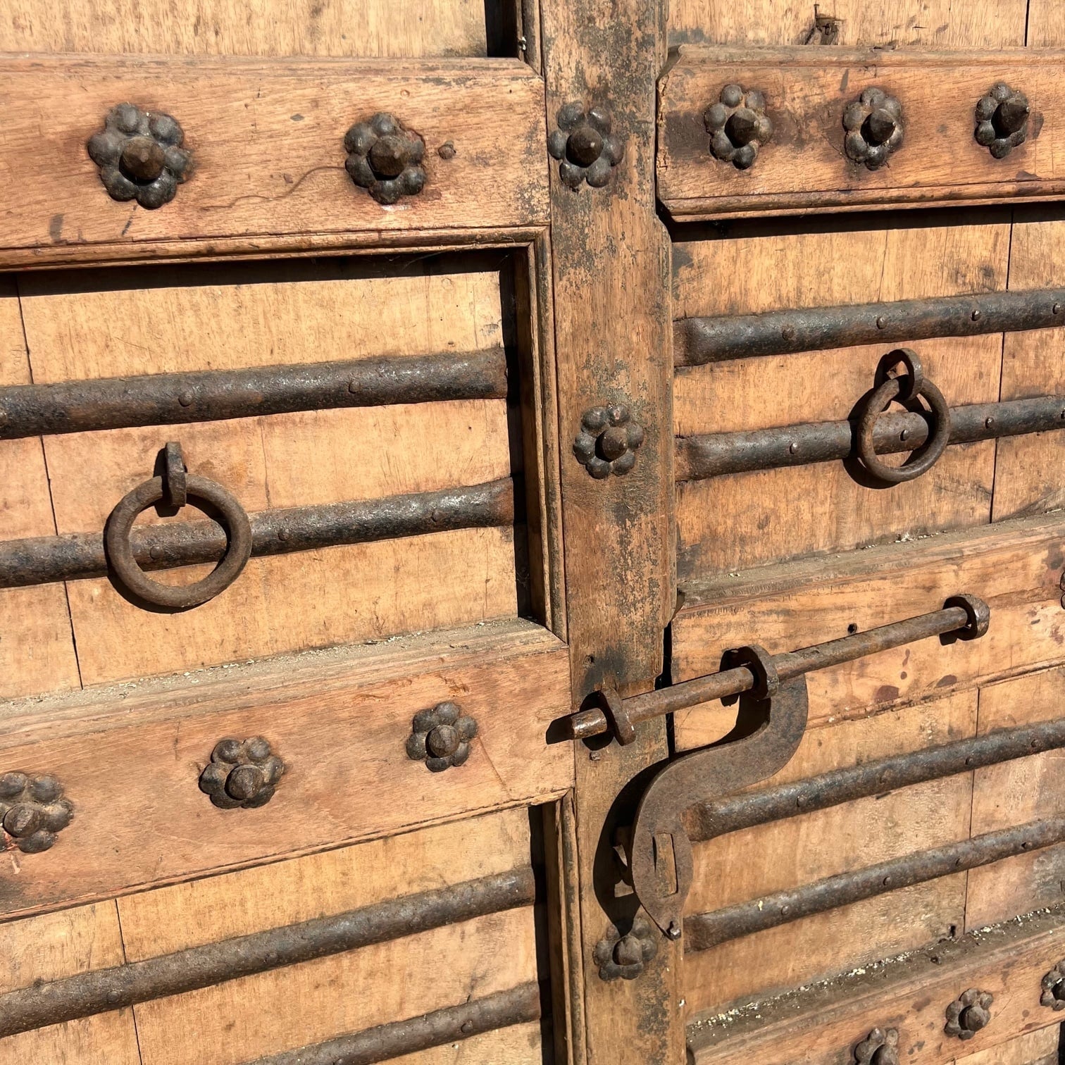 Antica porta recuperata 