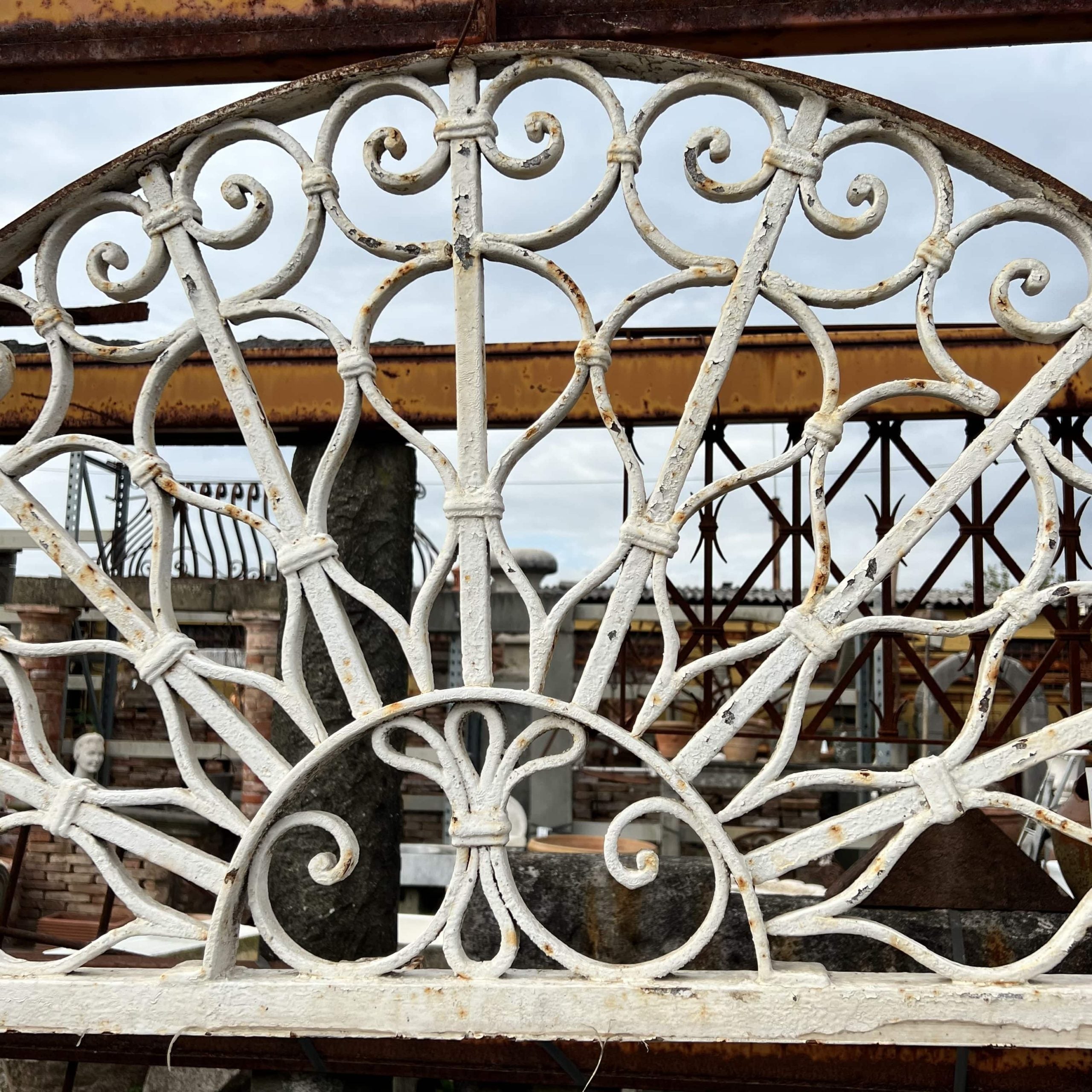 Antica rostra di ferro semplice 