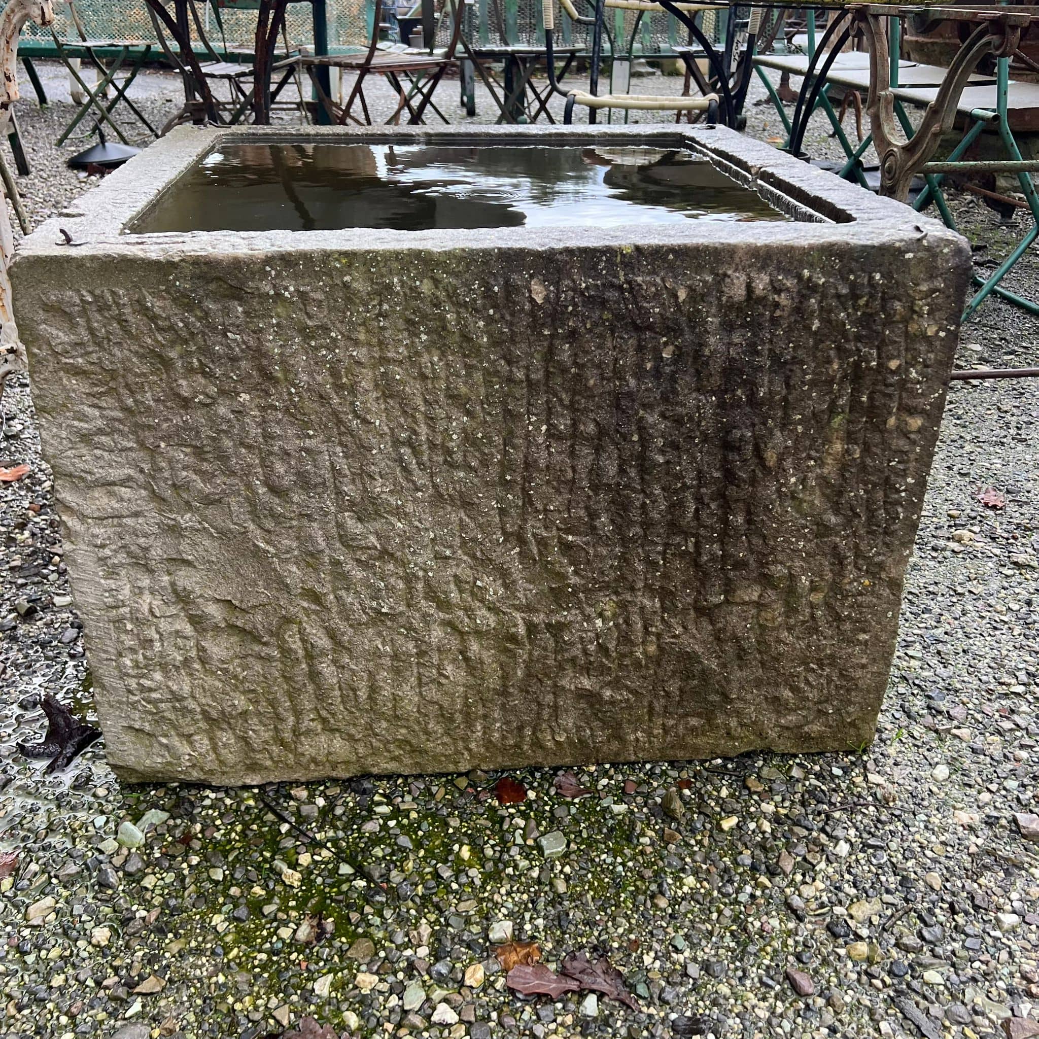 Antica vasca in pietra 
