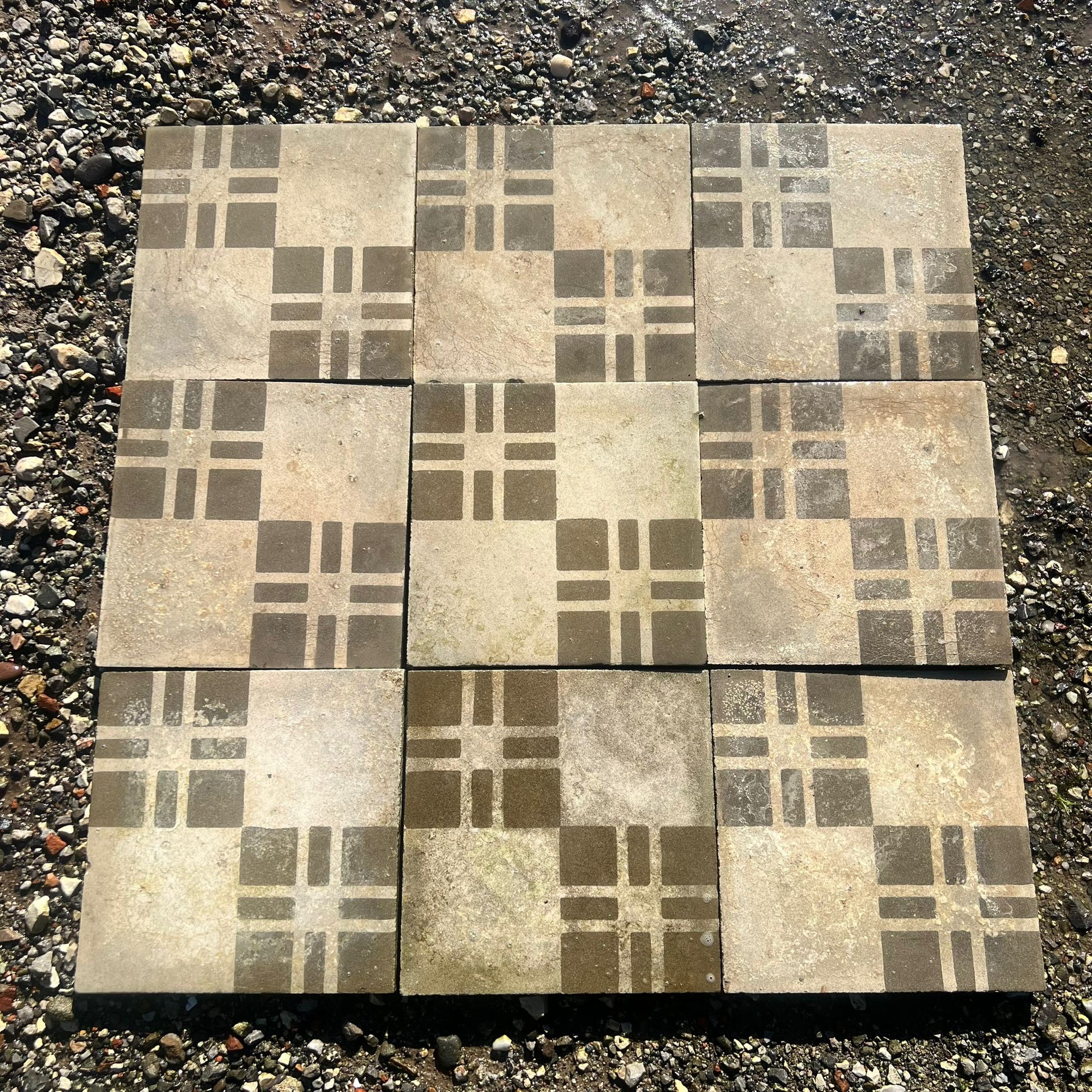 Antiche cementine geometriche 