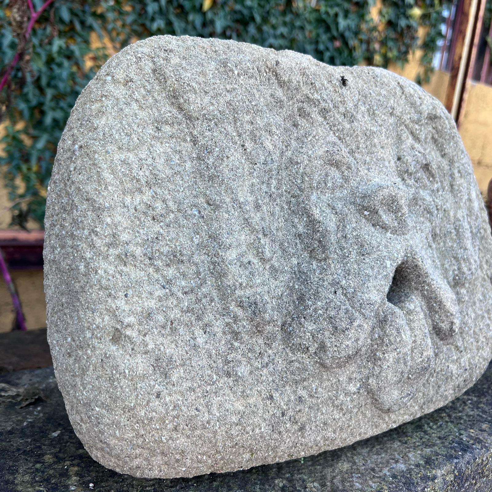 Antico bocchettone di pietra 