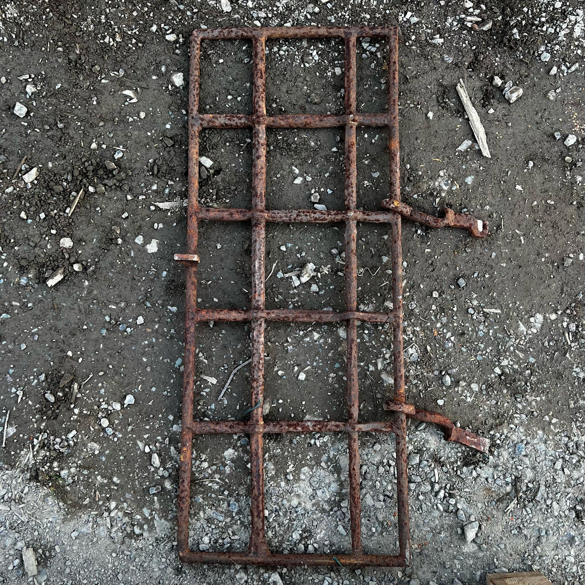 Antico cancelletto di recupero 