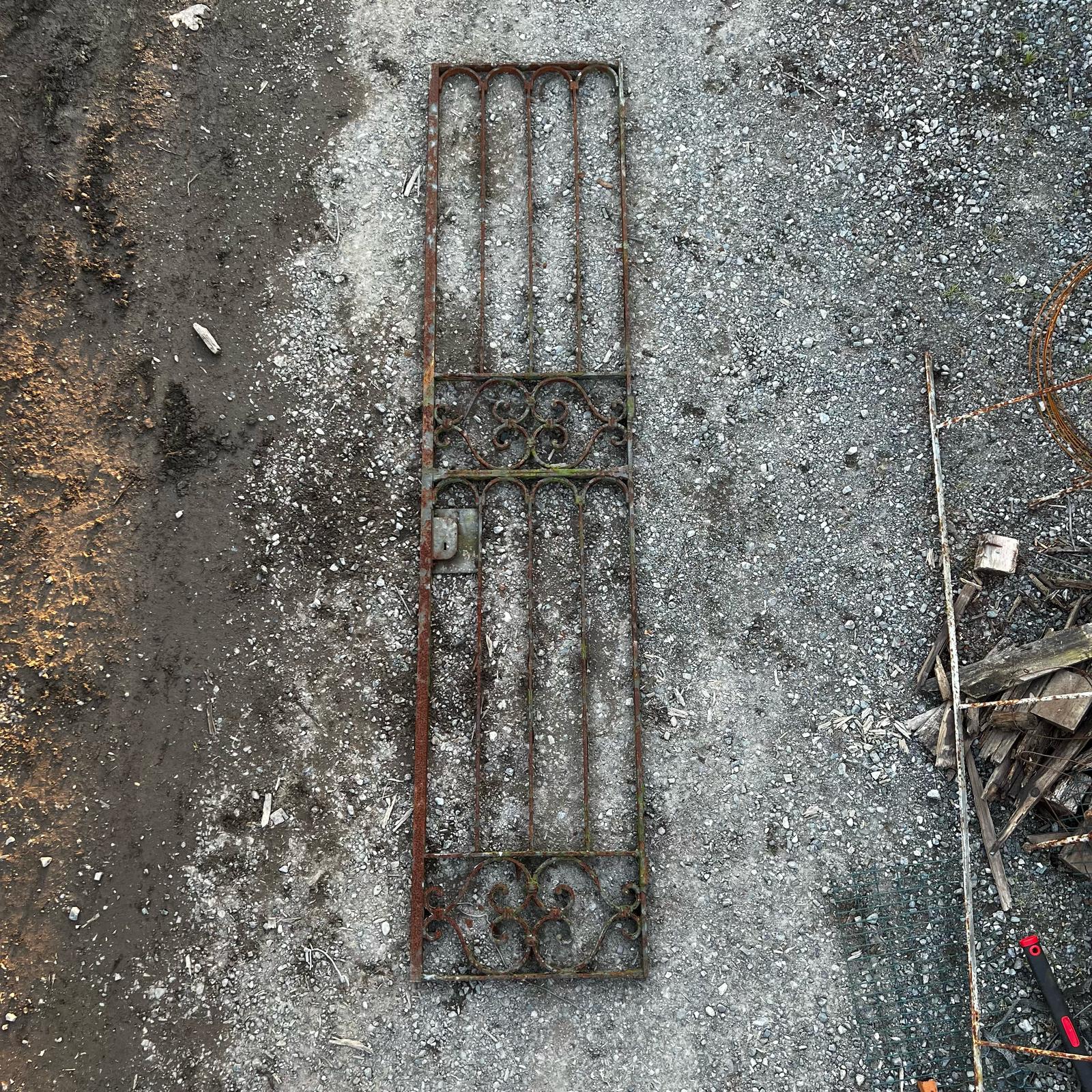 Antico cancelletto recuperato