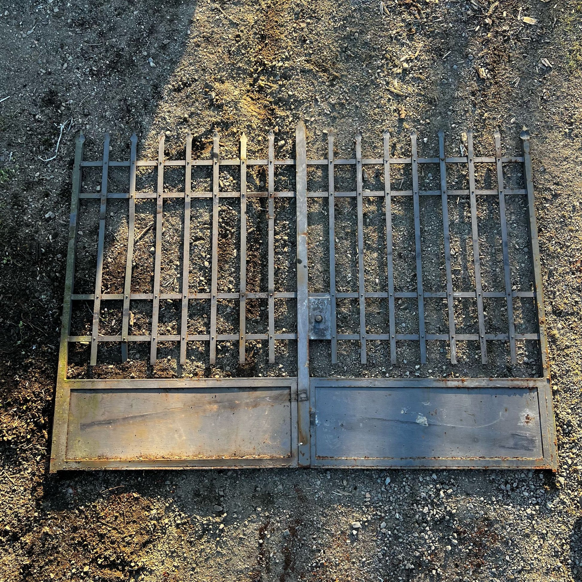 Antico cancello di recupero 