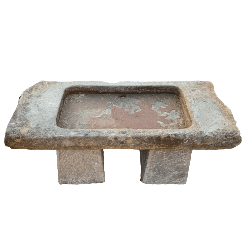 Antico lavandino di pietra 
