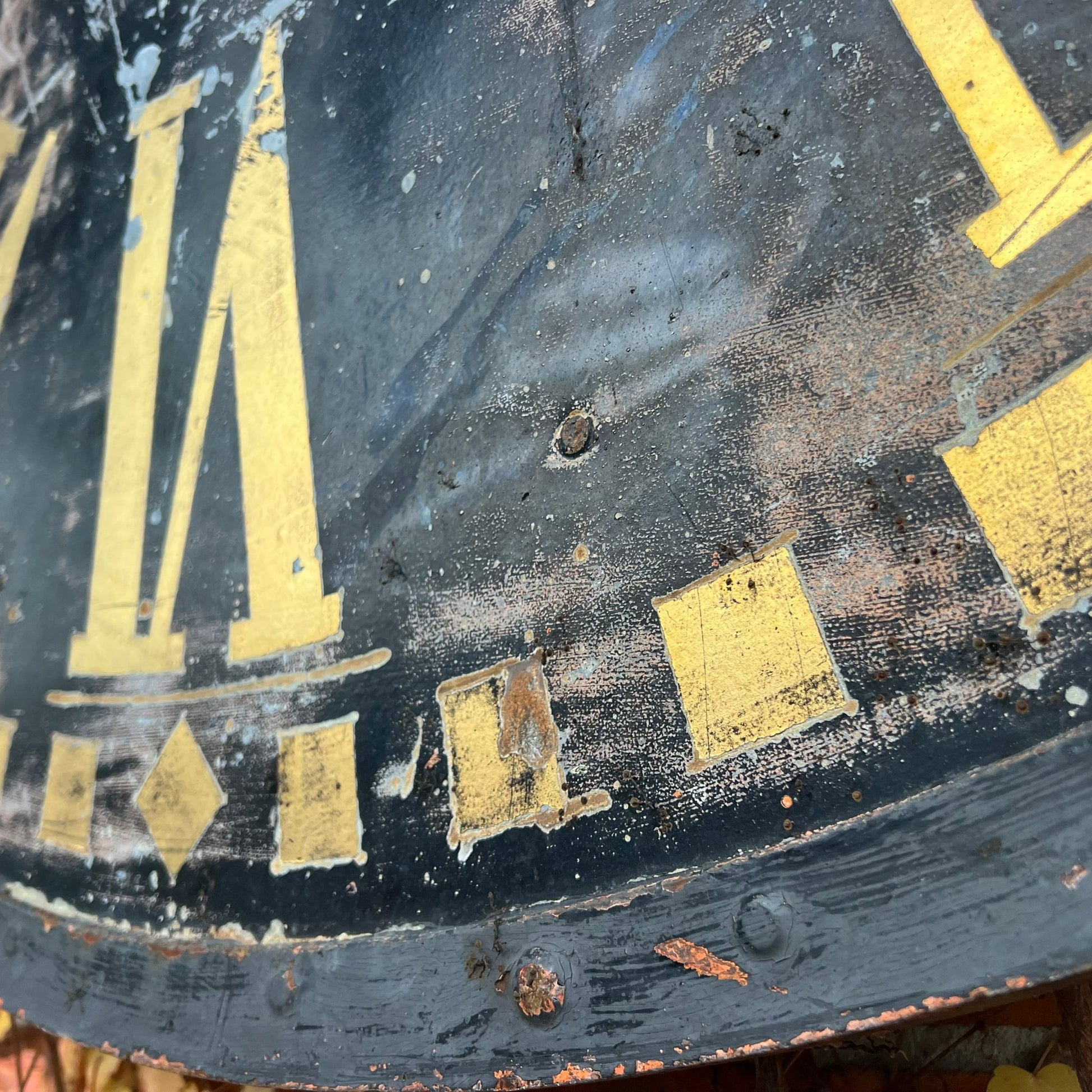 Antico orologio da parete