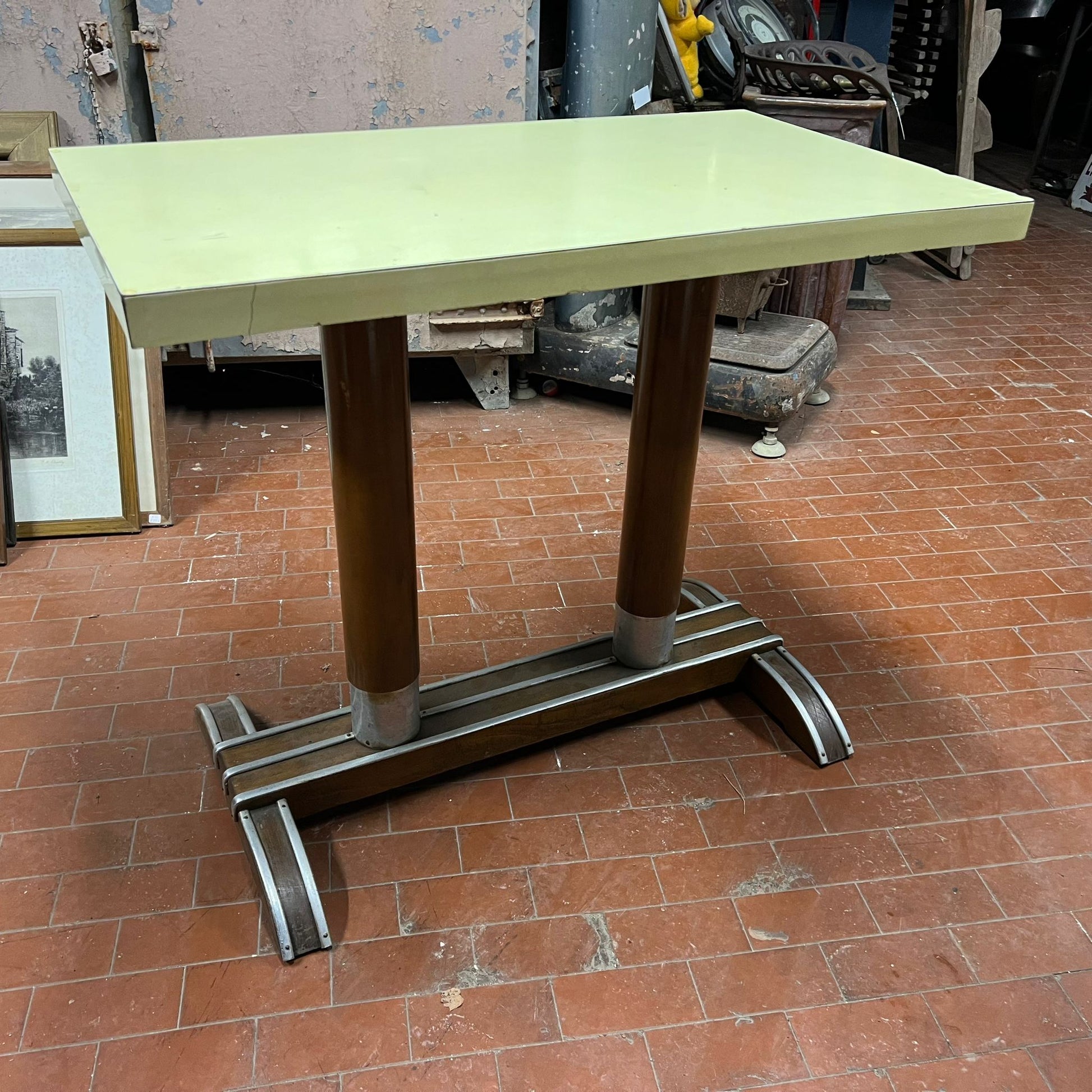 Antico tavolo in legno recuperato