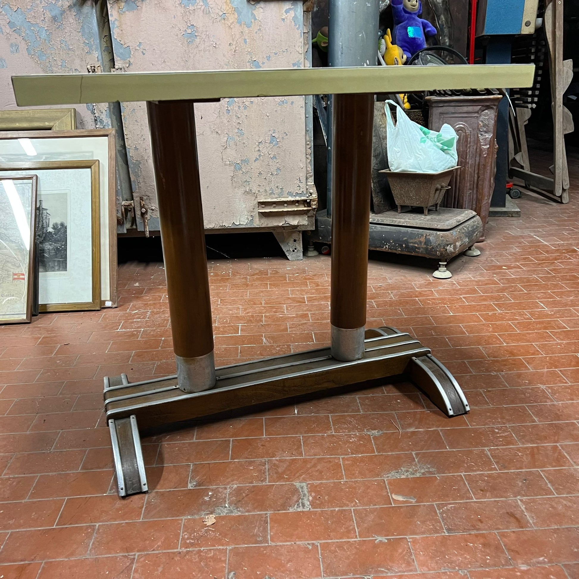 Antico tavolo in legno 