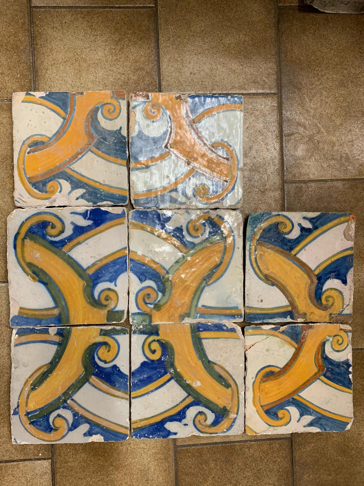 Azulejos con vari disegni geometrici