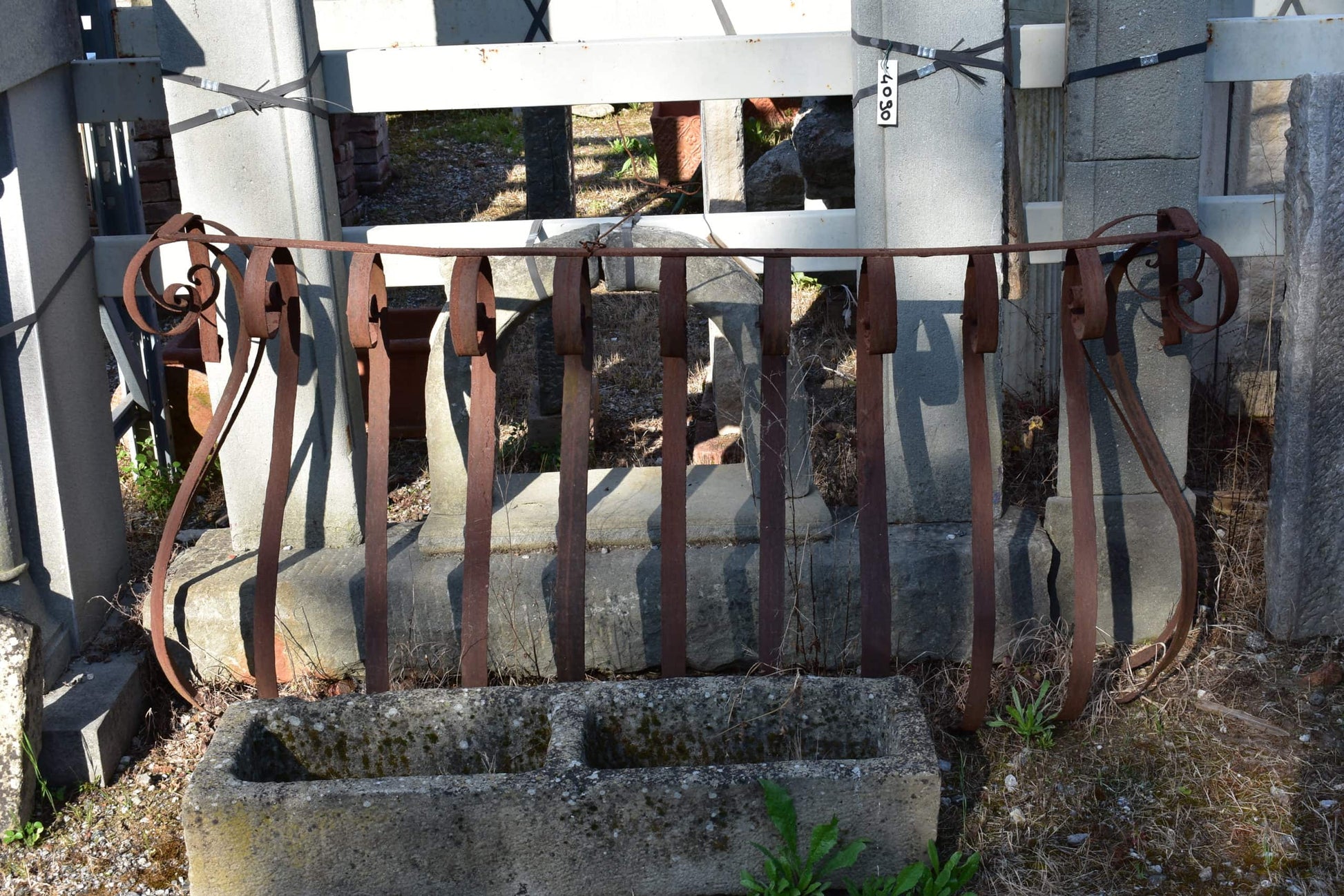 Balcone antico in ferro