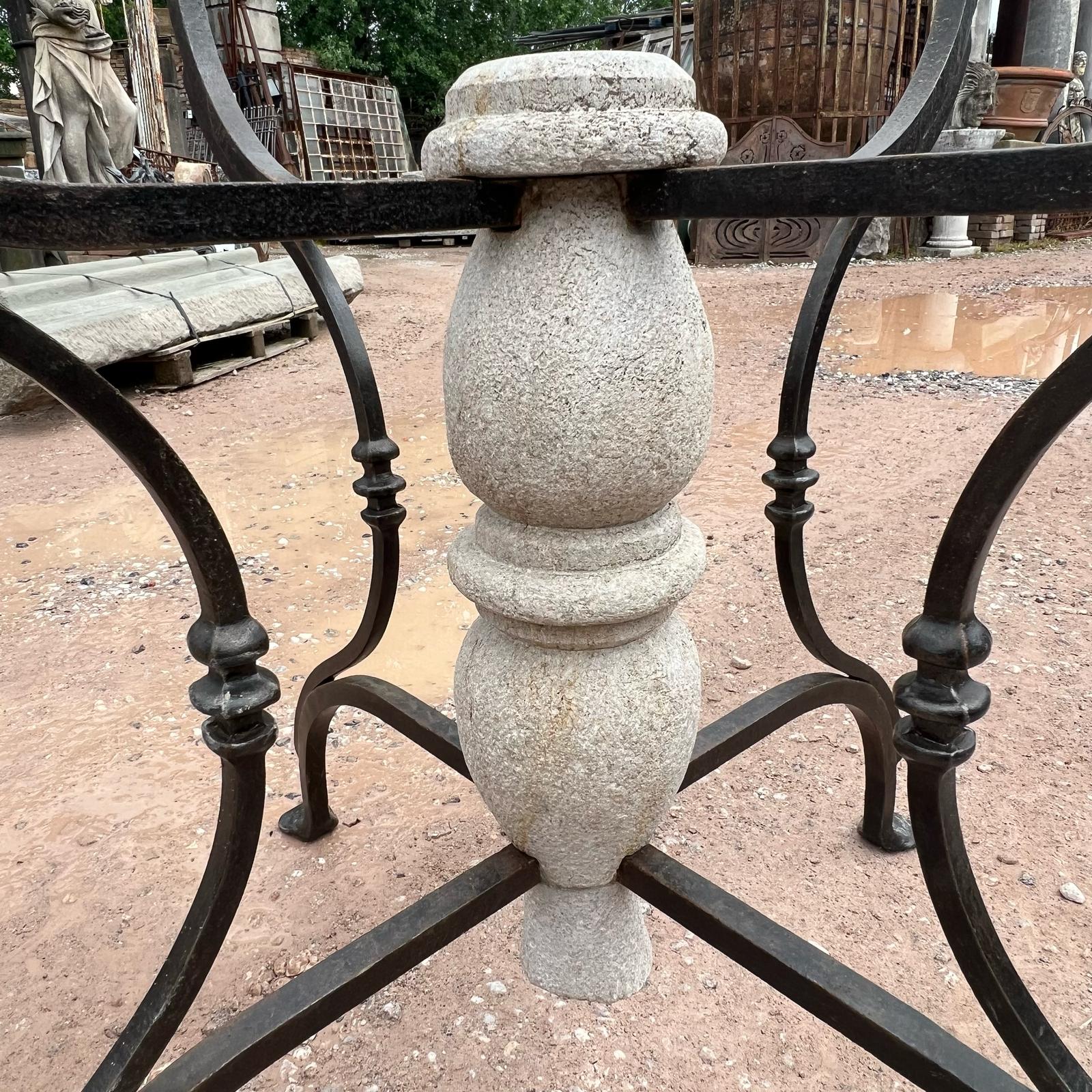 Base di tavolo dettaglio 