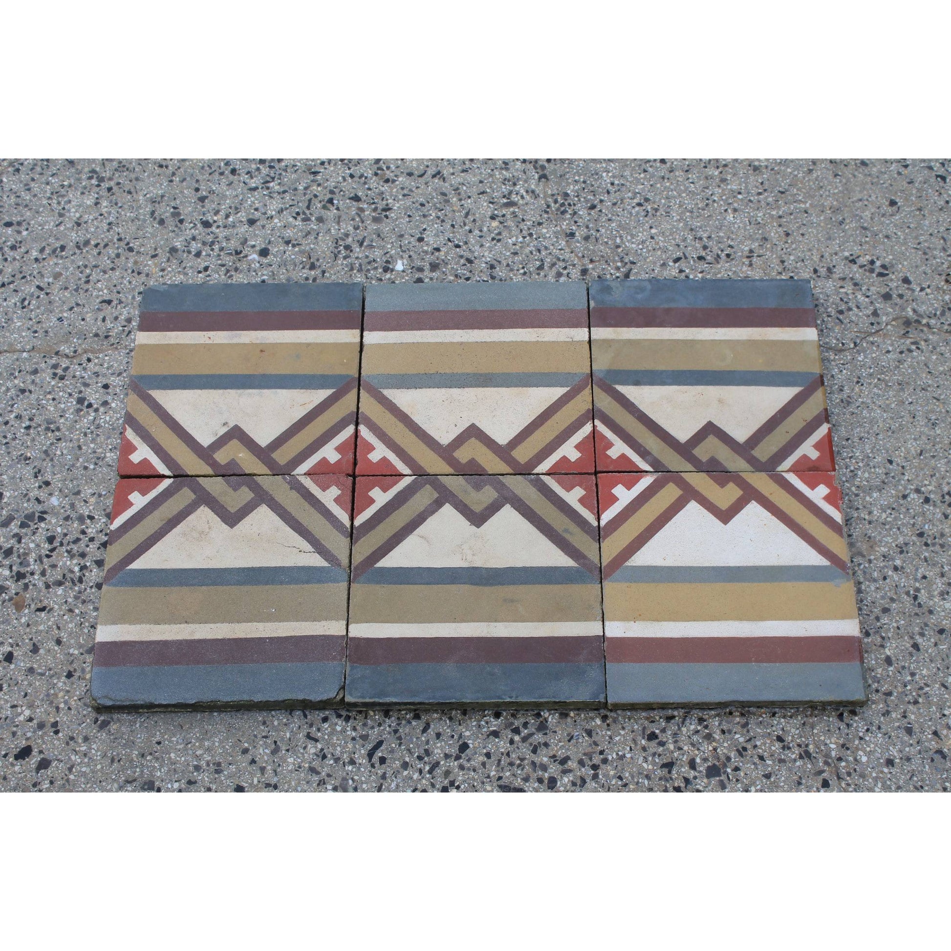 Bordo con disegno geometrico 