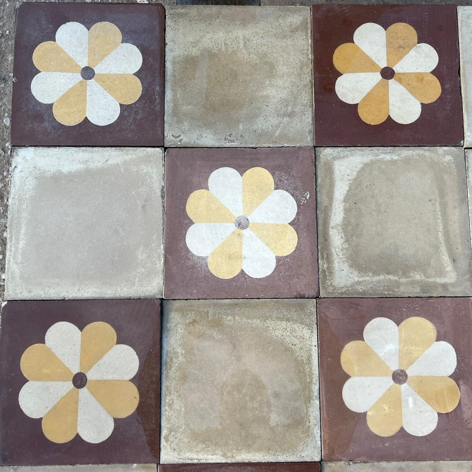 Cementina marrone e grigia 