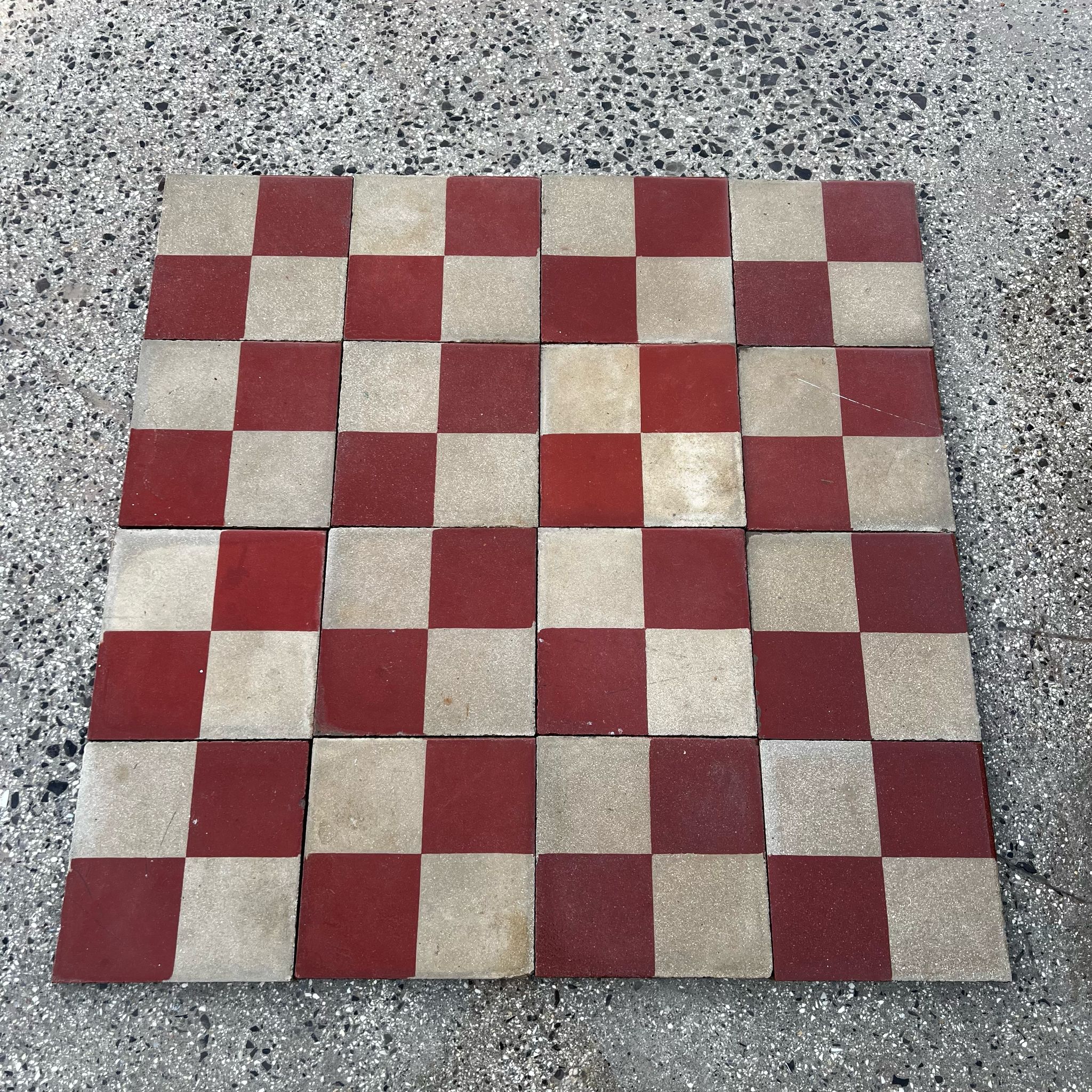 Cementine rosse e bianche