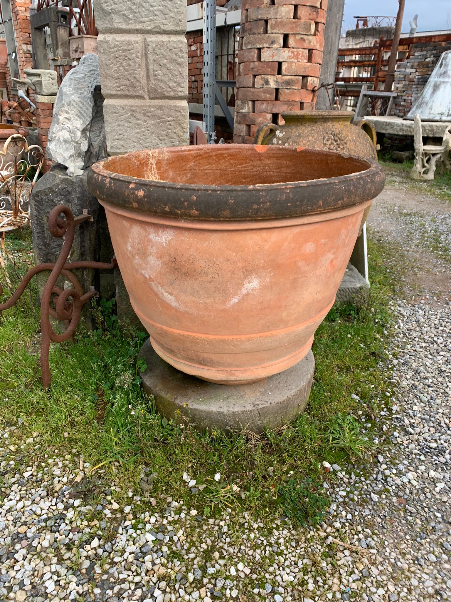 Conca antica in terracotta grande 