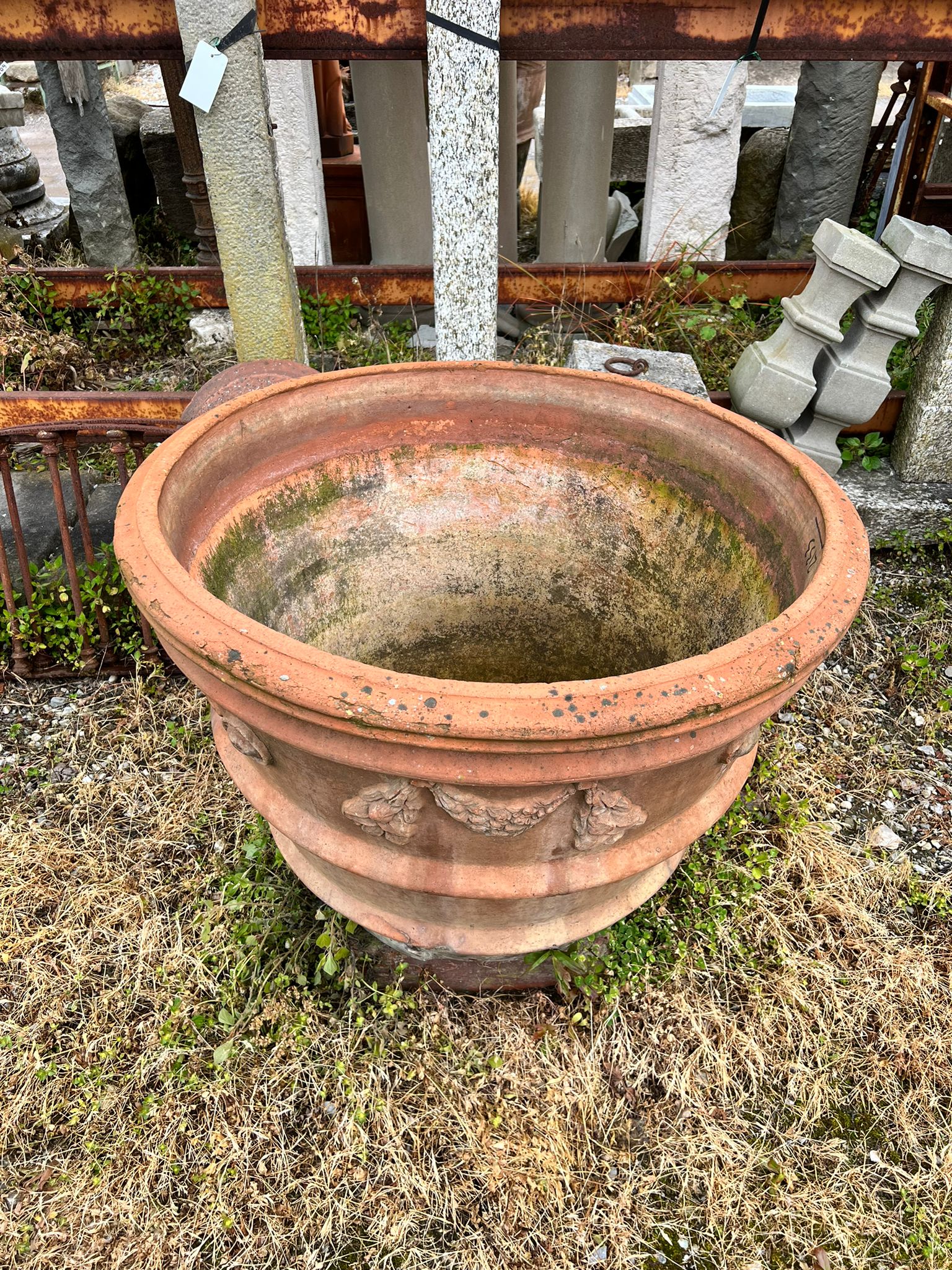 Conca festonata in terracotta 