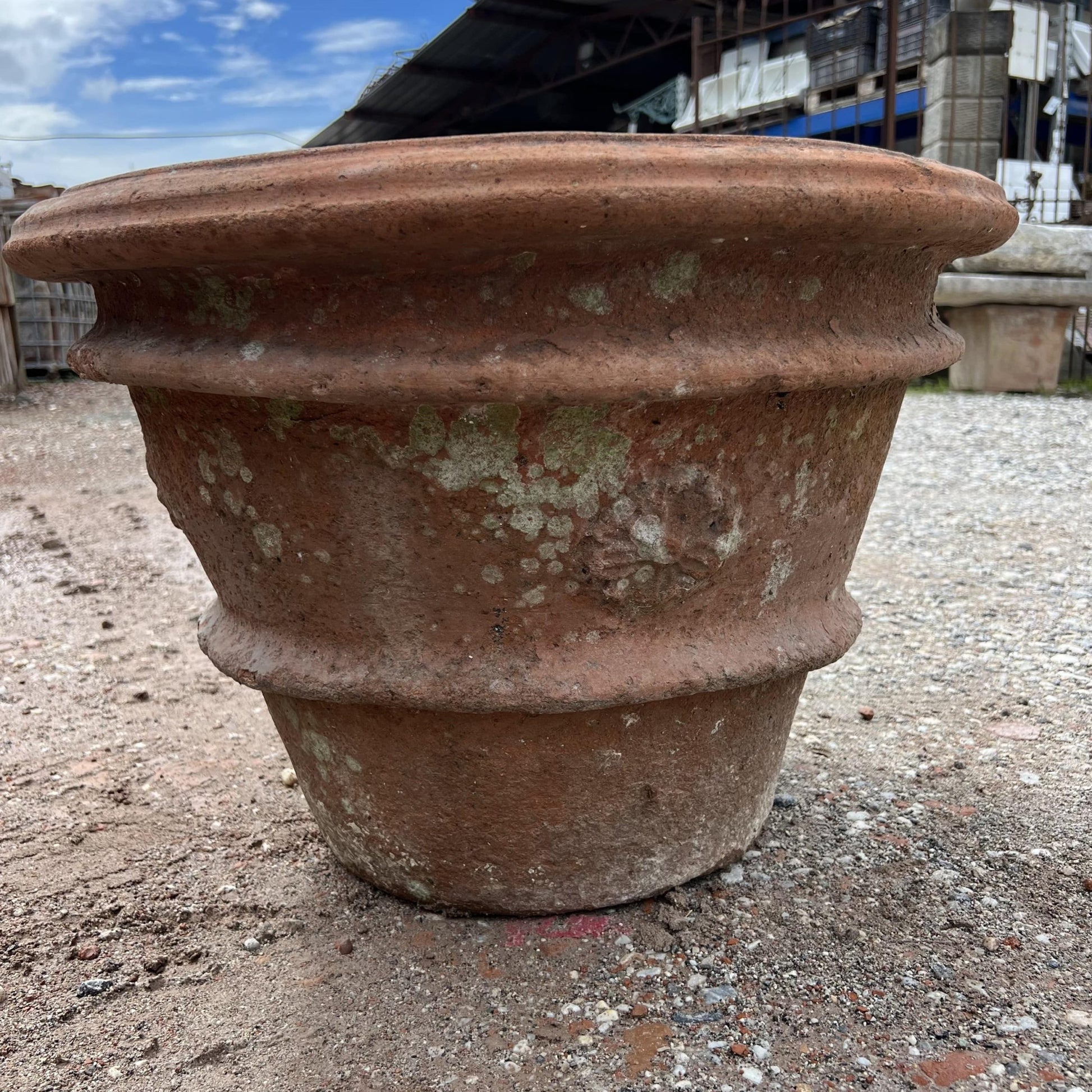 Conca in terracotta vecchia 