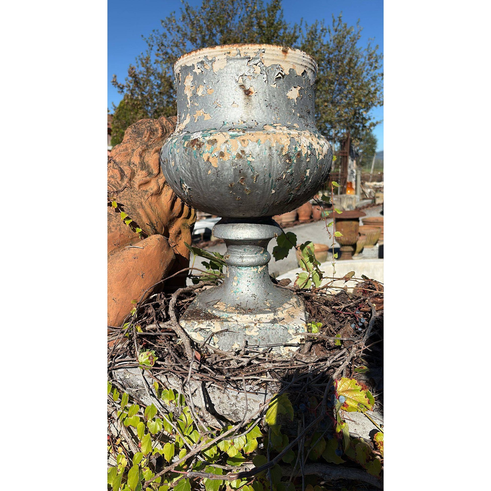 Coppe in ghisa dettaglio 