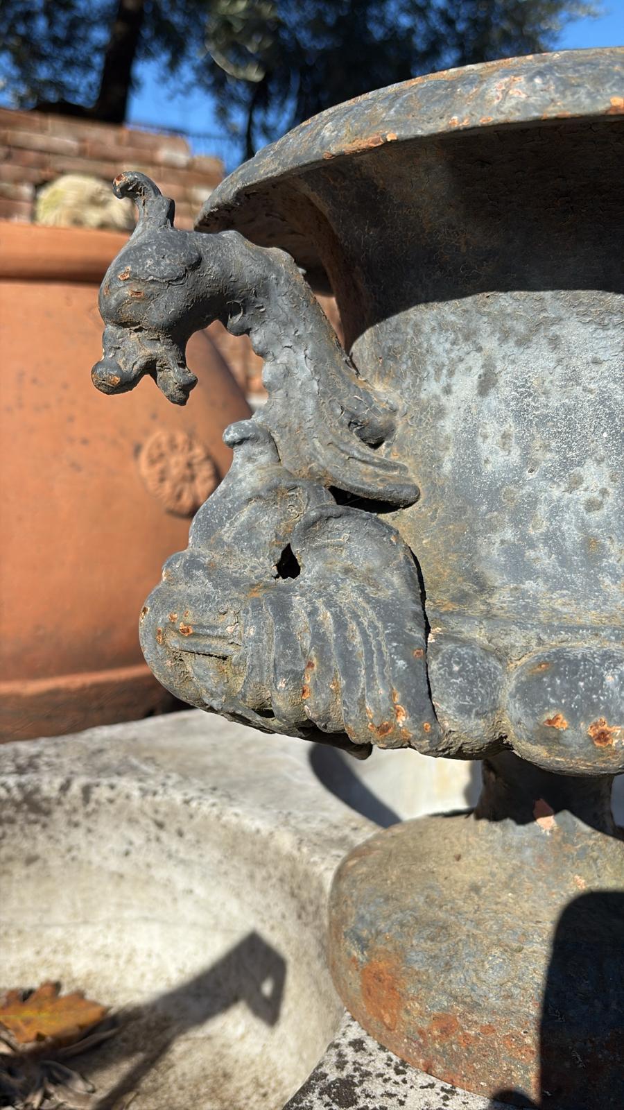 Coppia di coppe decorate dettaglio2 