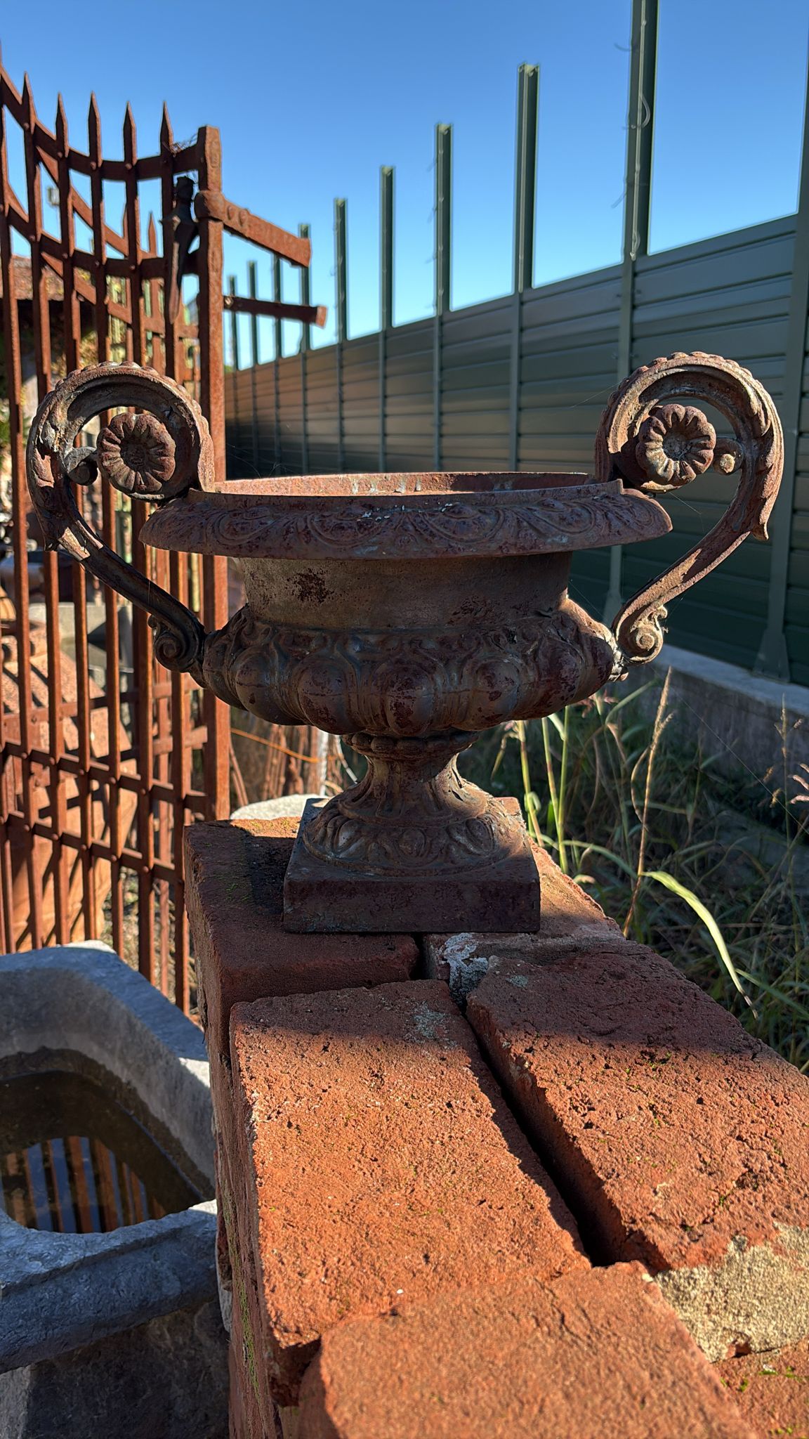 Coppia di coppe in ghisa 