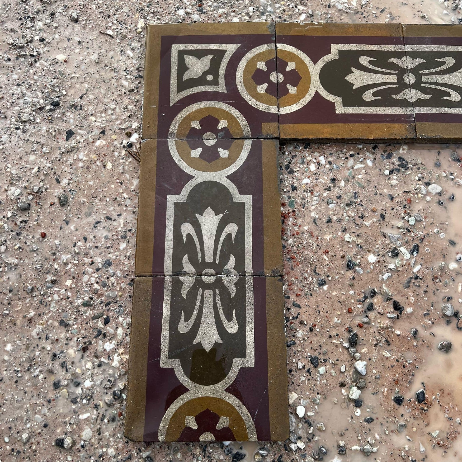 Cornice di cementina antica recuperata 