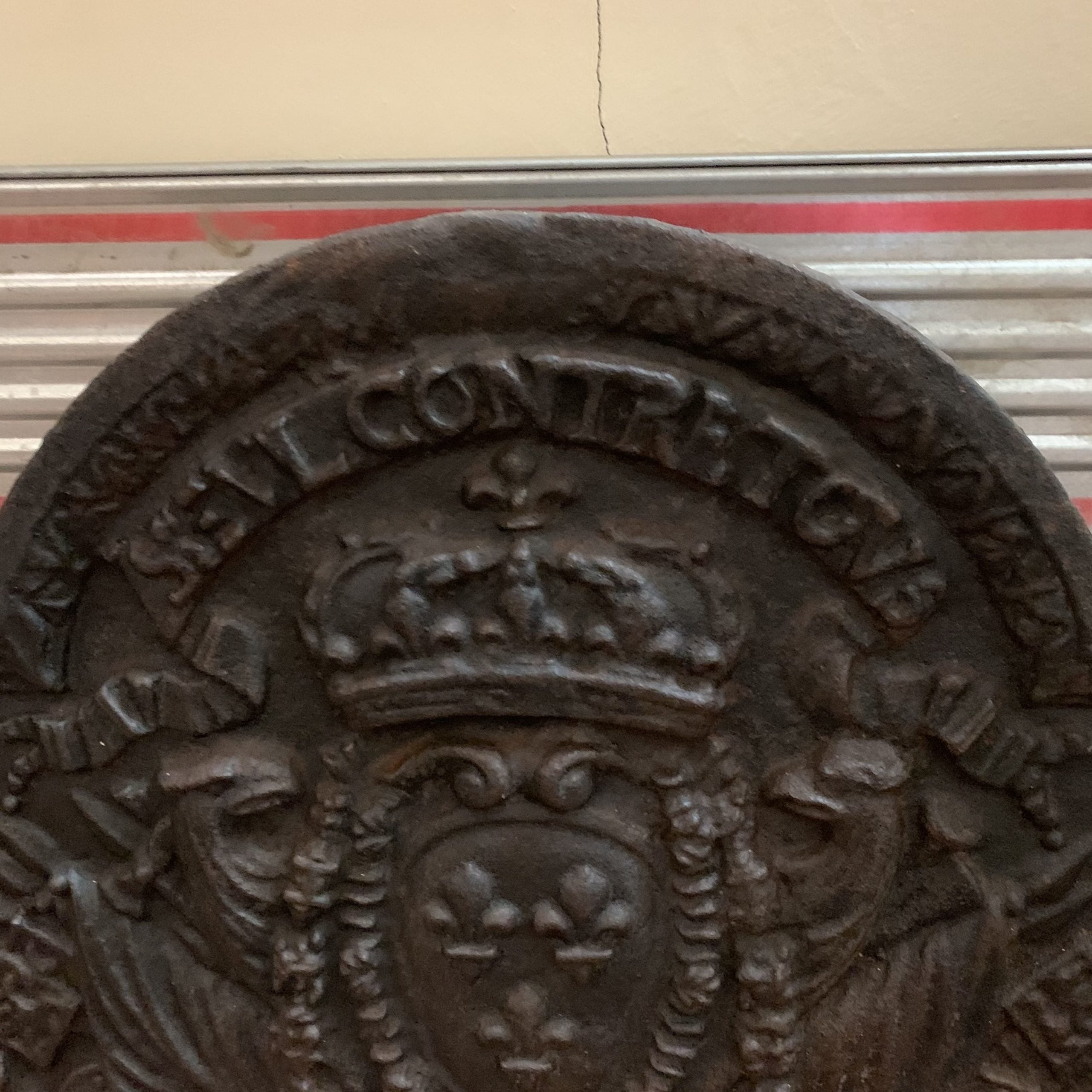 Dettagli ghisa per camino