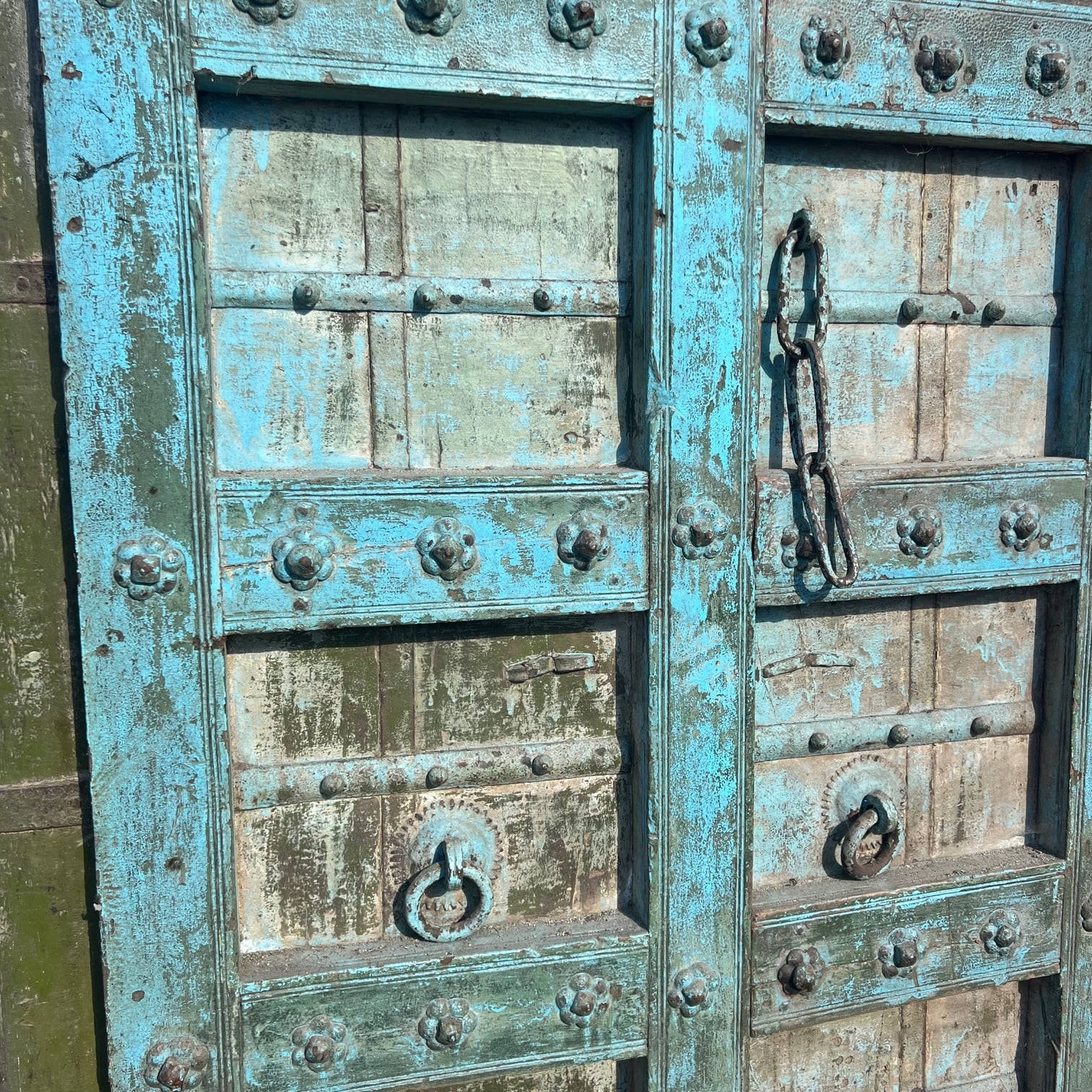 Dettagli porta in legno