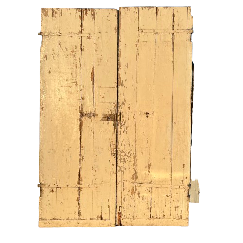 Dettagli portone in legno