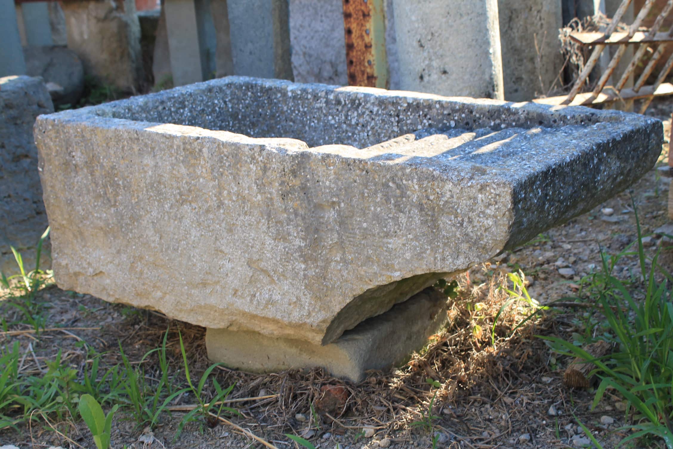 Dettagli2 Lavatoio in pietra antico 