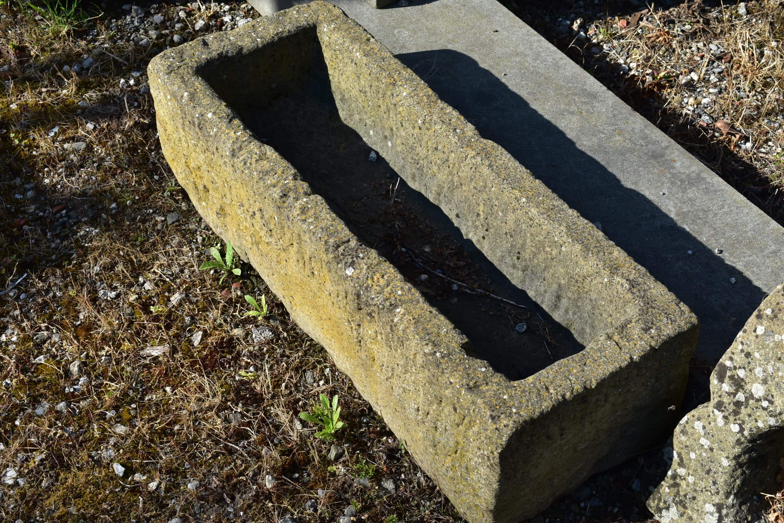 Dettagli2 vaschetta in pietra antica 