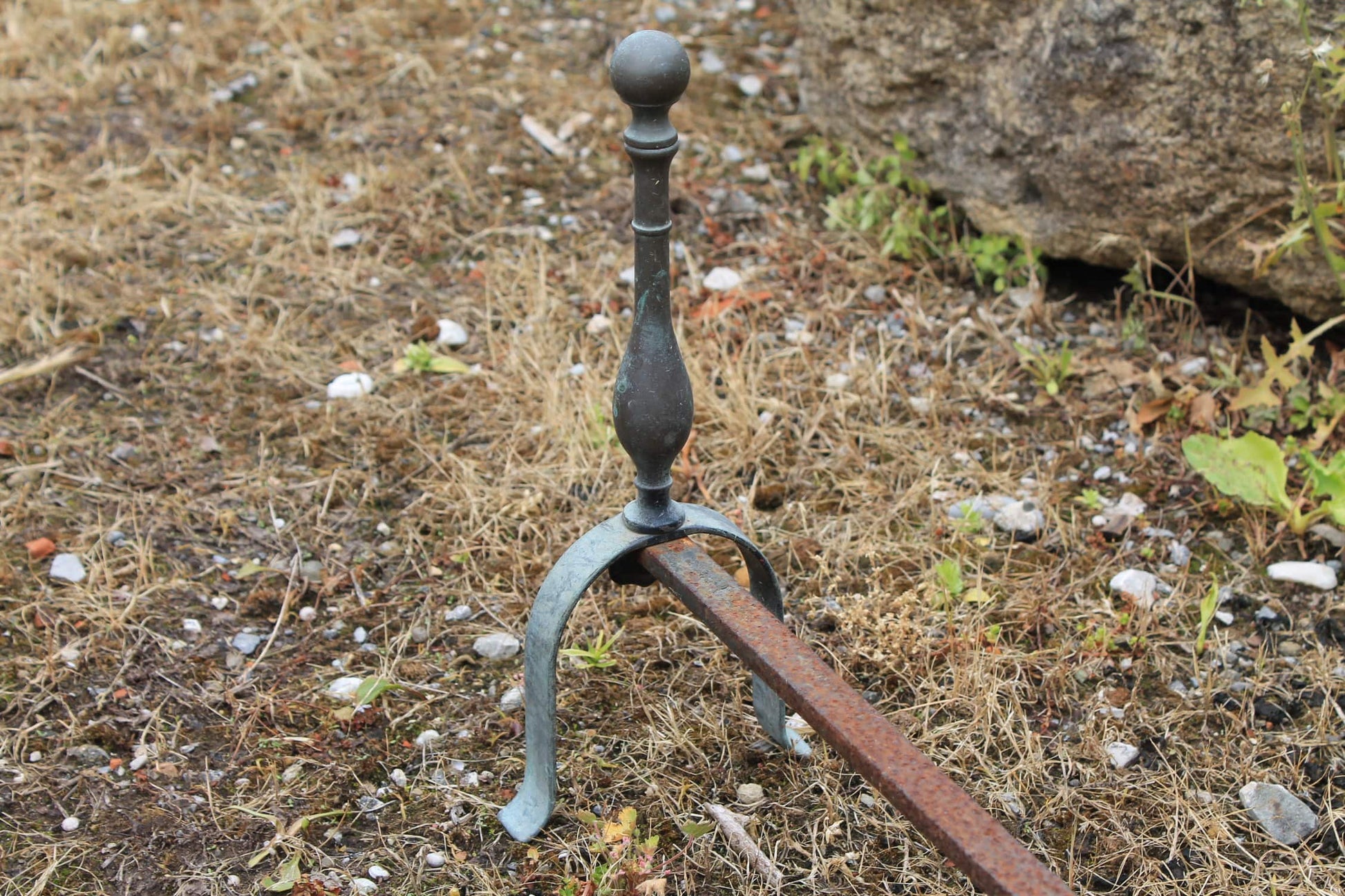 Dettaglio alari in ferro 