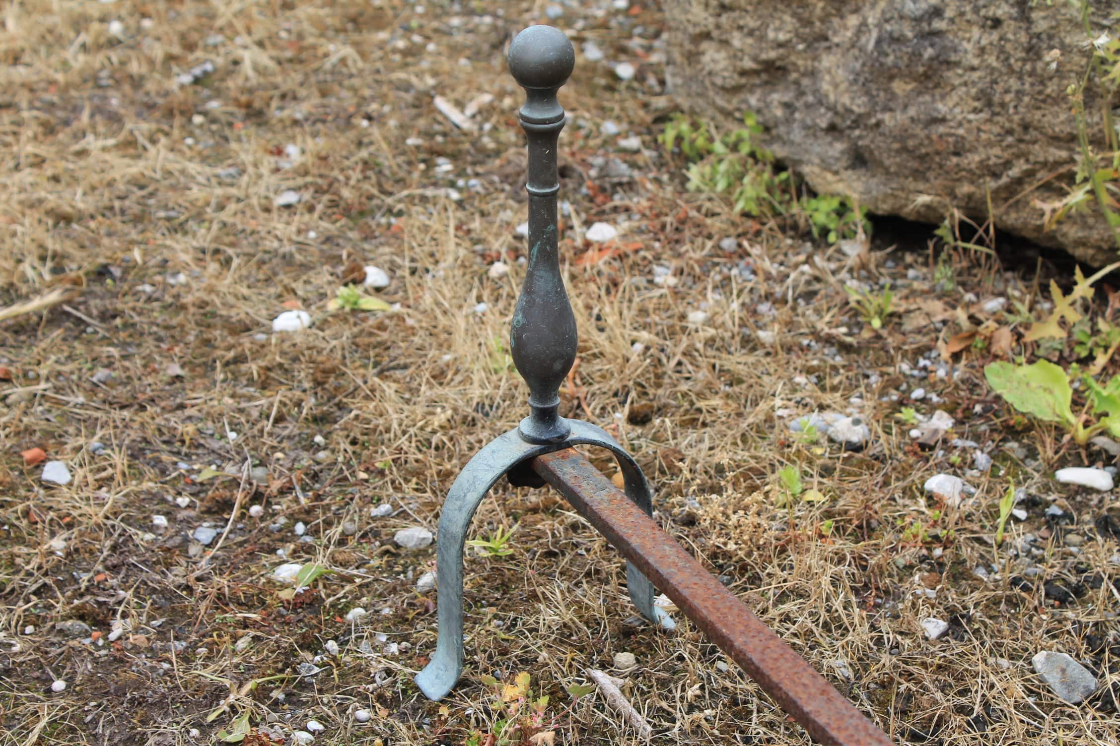 Dettaglio alari in ferro 