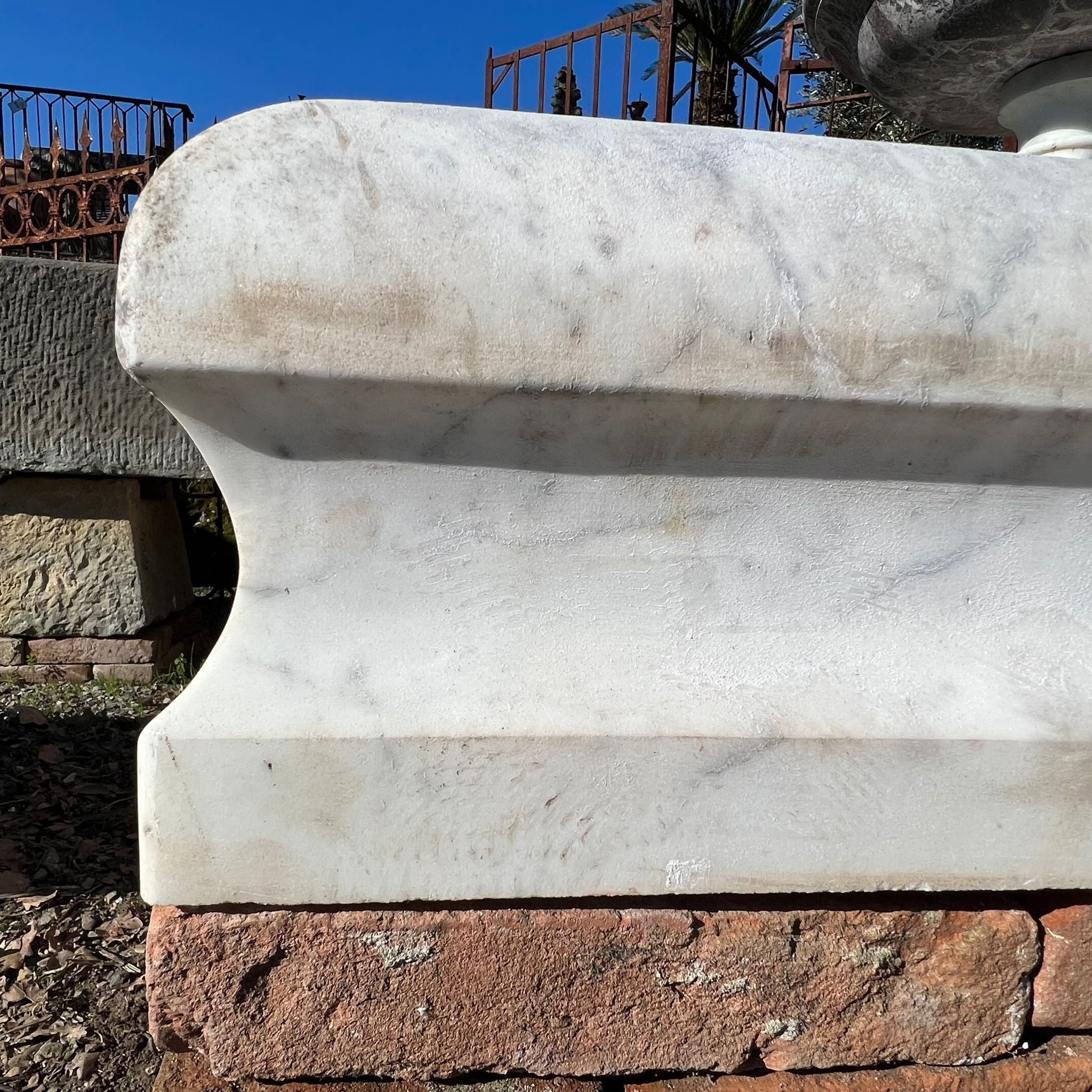Dettaglio antica fontana