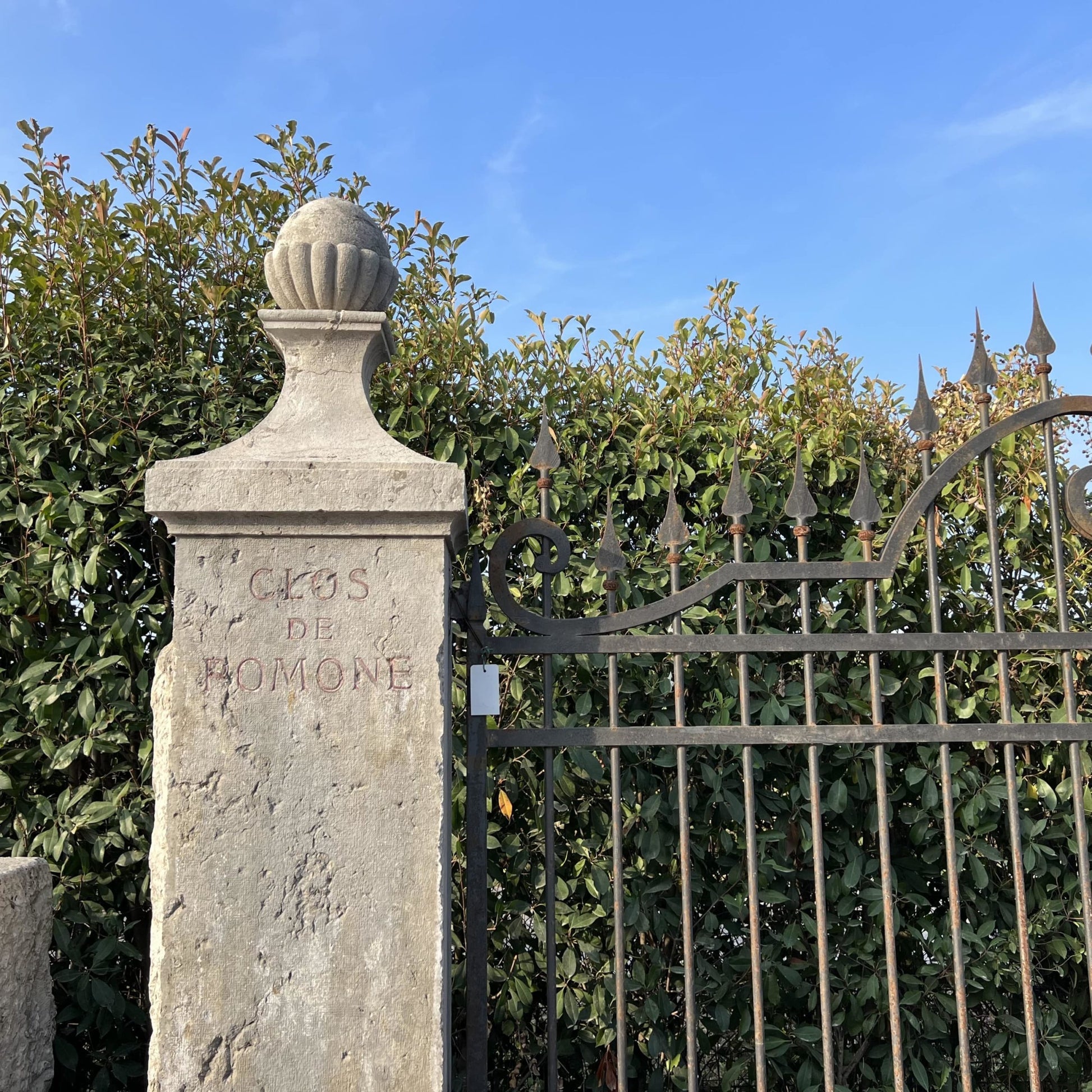 Dettaglio colonne di pietra 