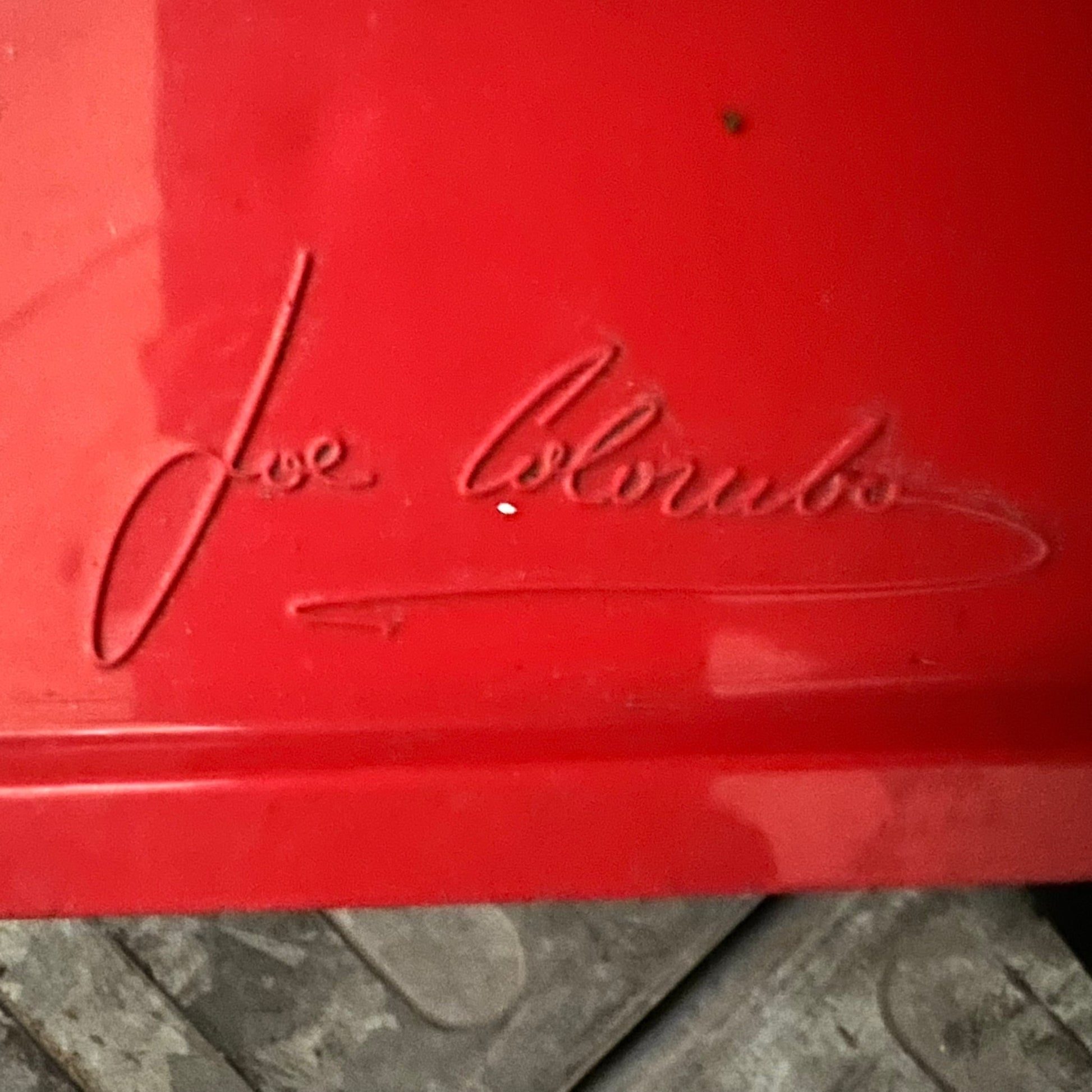 Dettaglio joe colombo rosso 