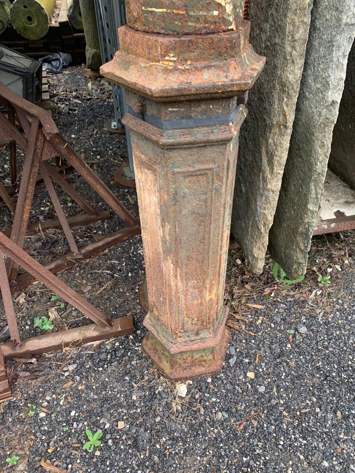 Dettaglio lampioni di ghisa 