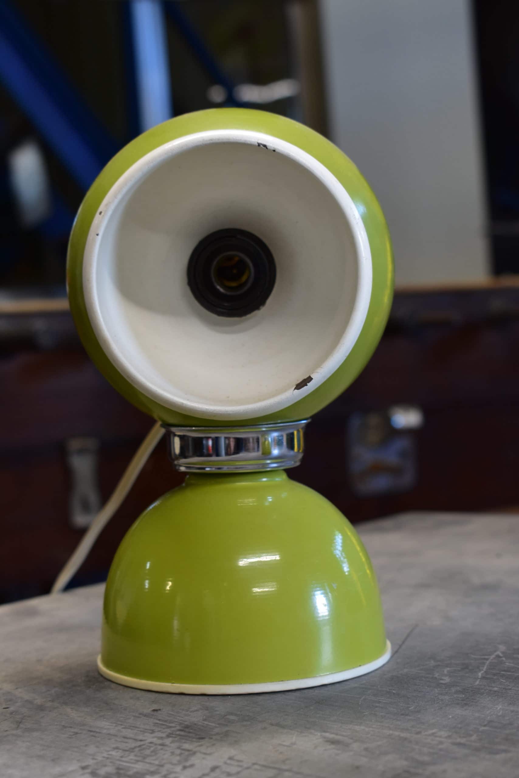 Dettaglio piccola lampada vintage 