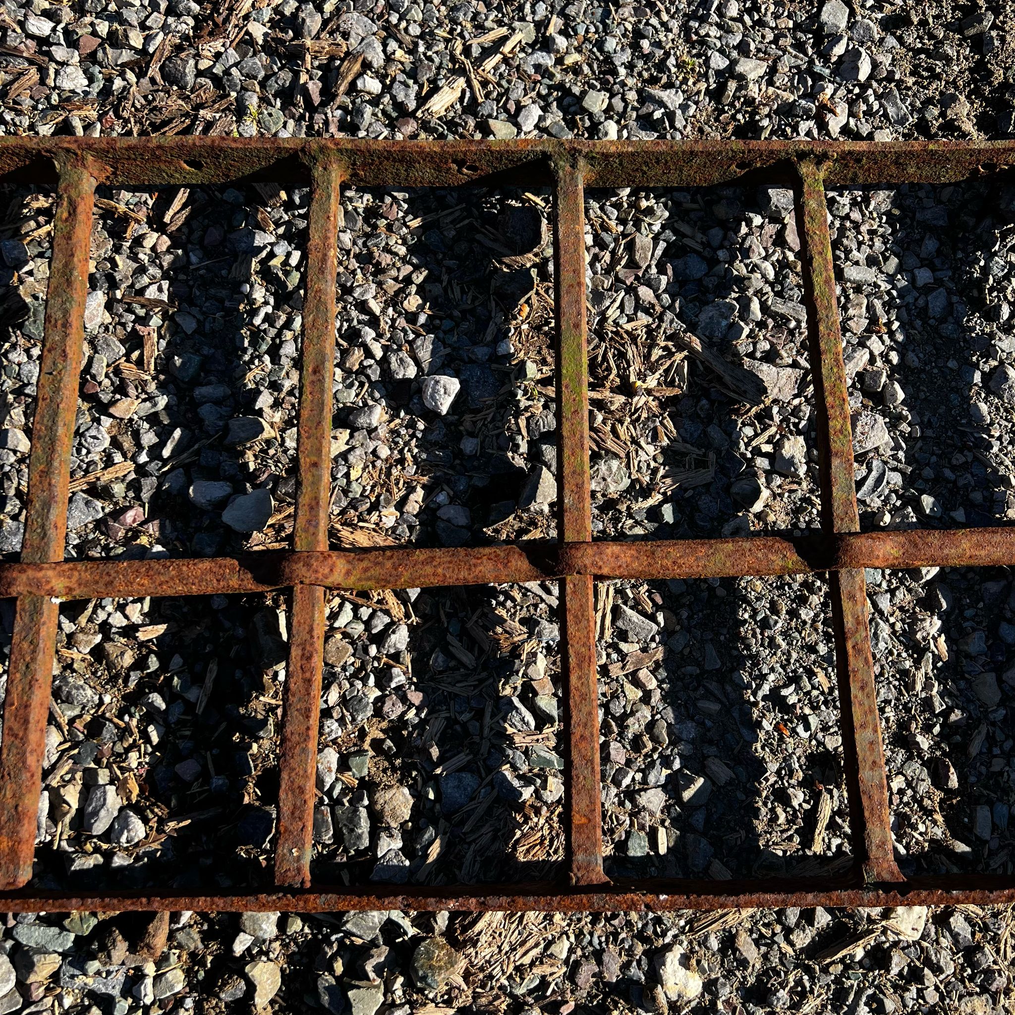 Dettaglio rostra di ferro antica 