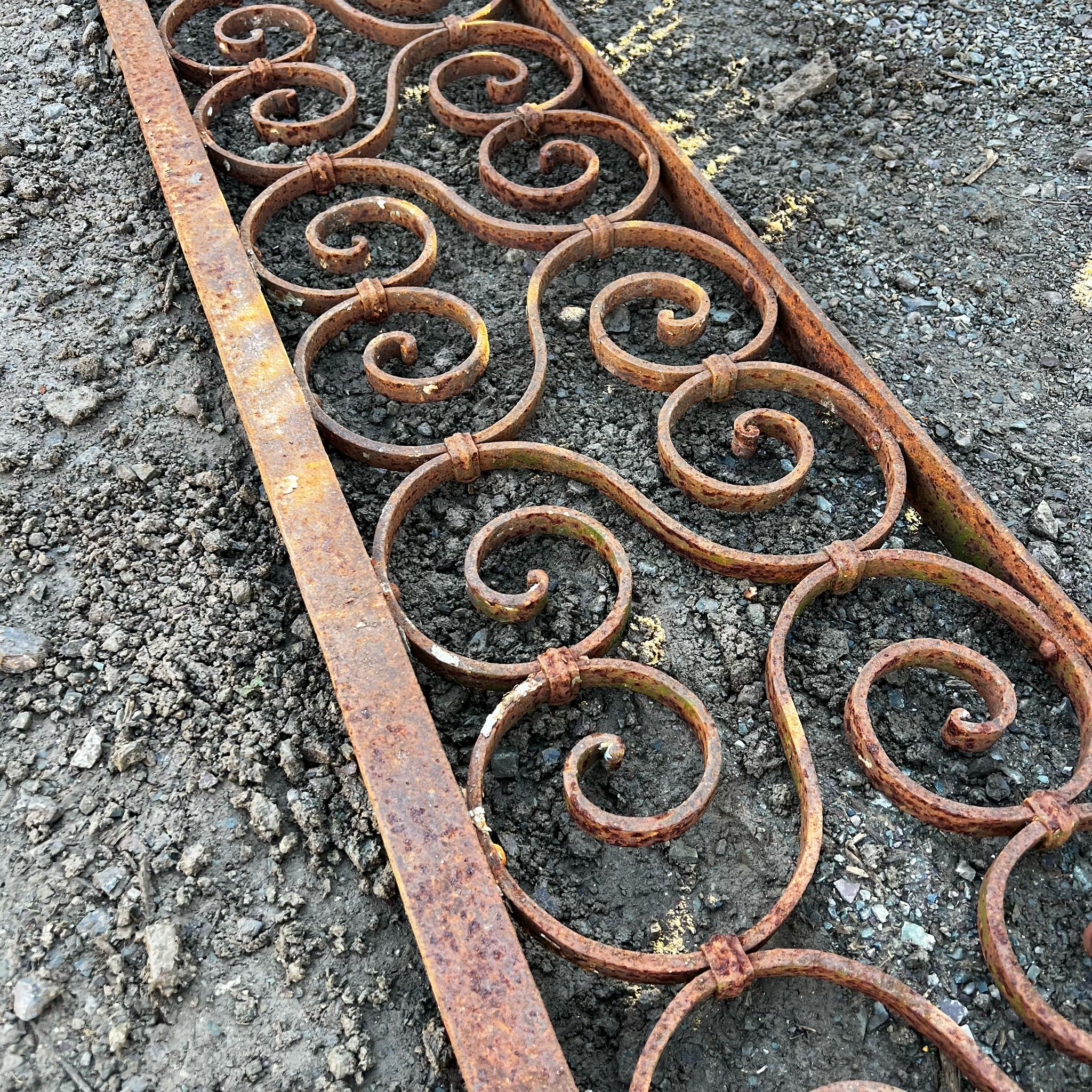 Dettaglio rostra in ferro recuperata 