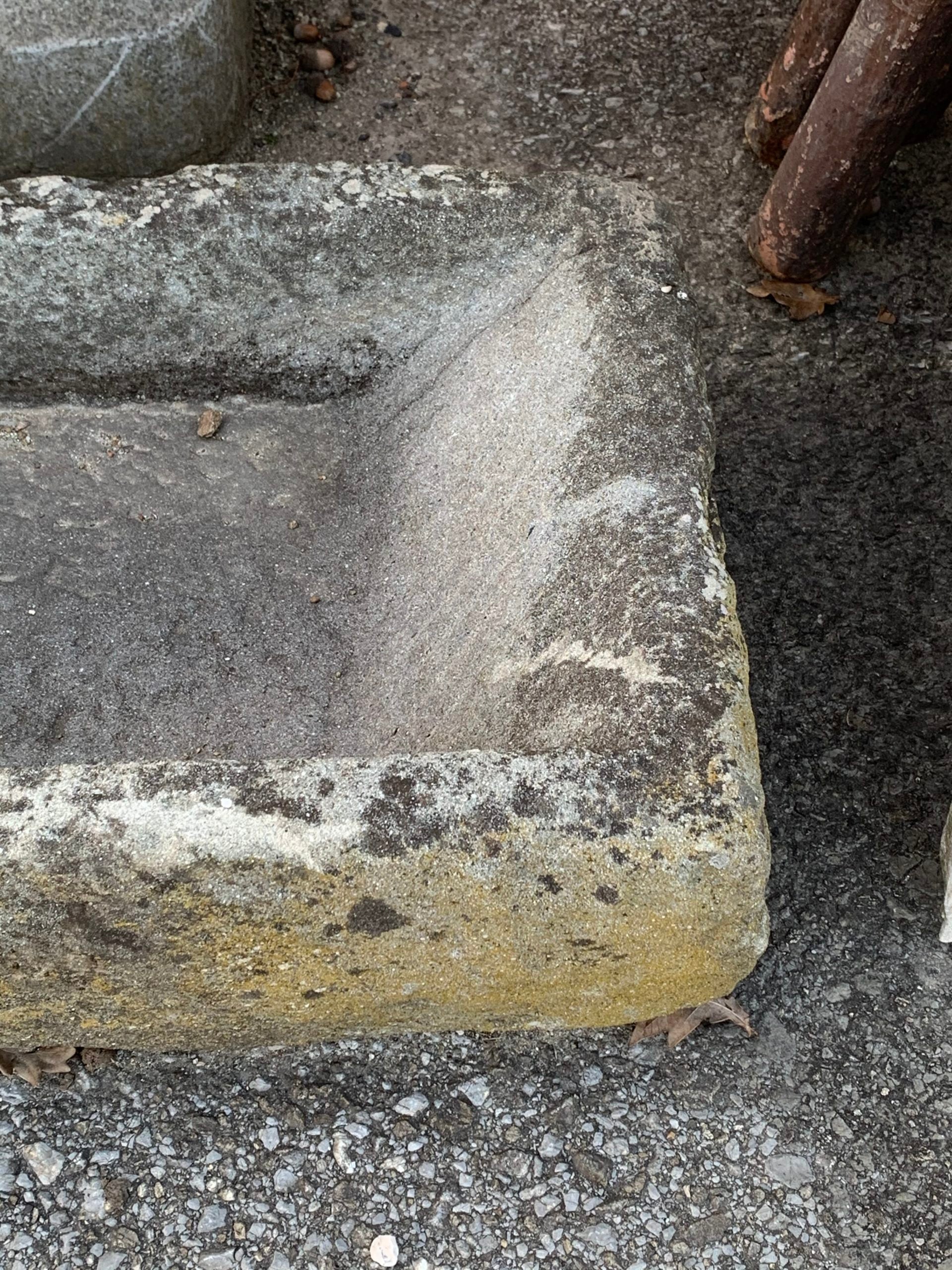 Dettaglio vecchia vaschetta 