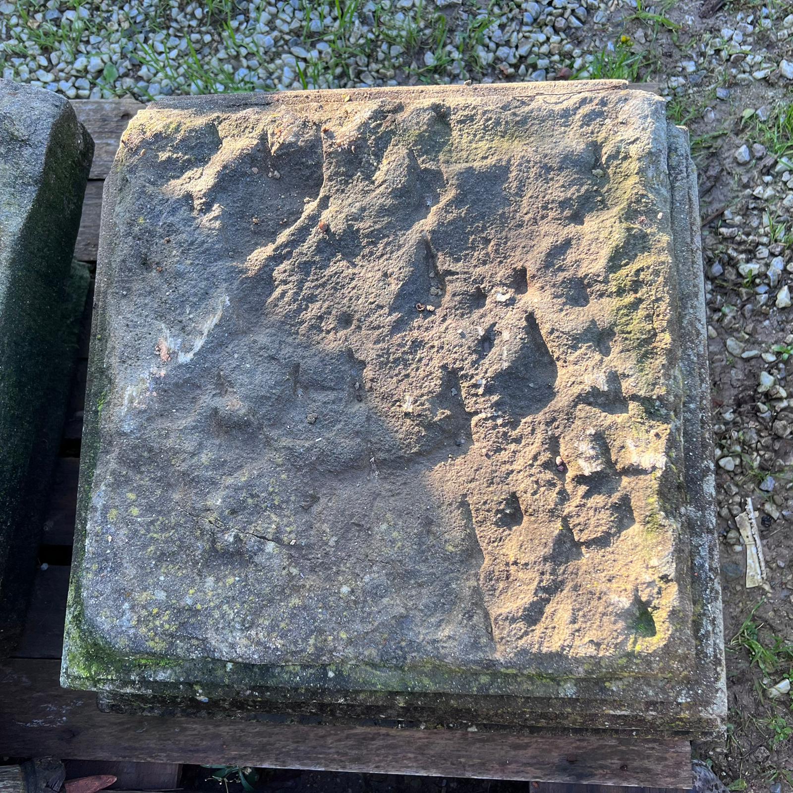 Dettaglio2 capitelli antichi 